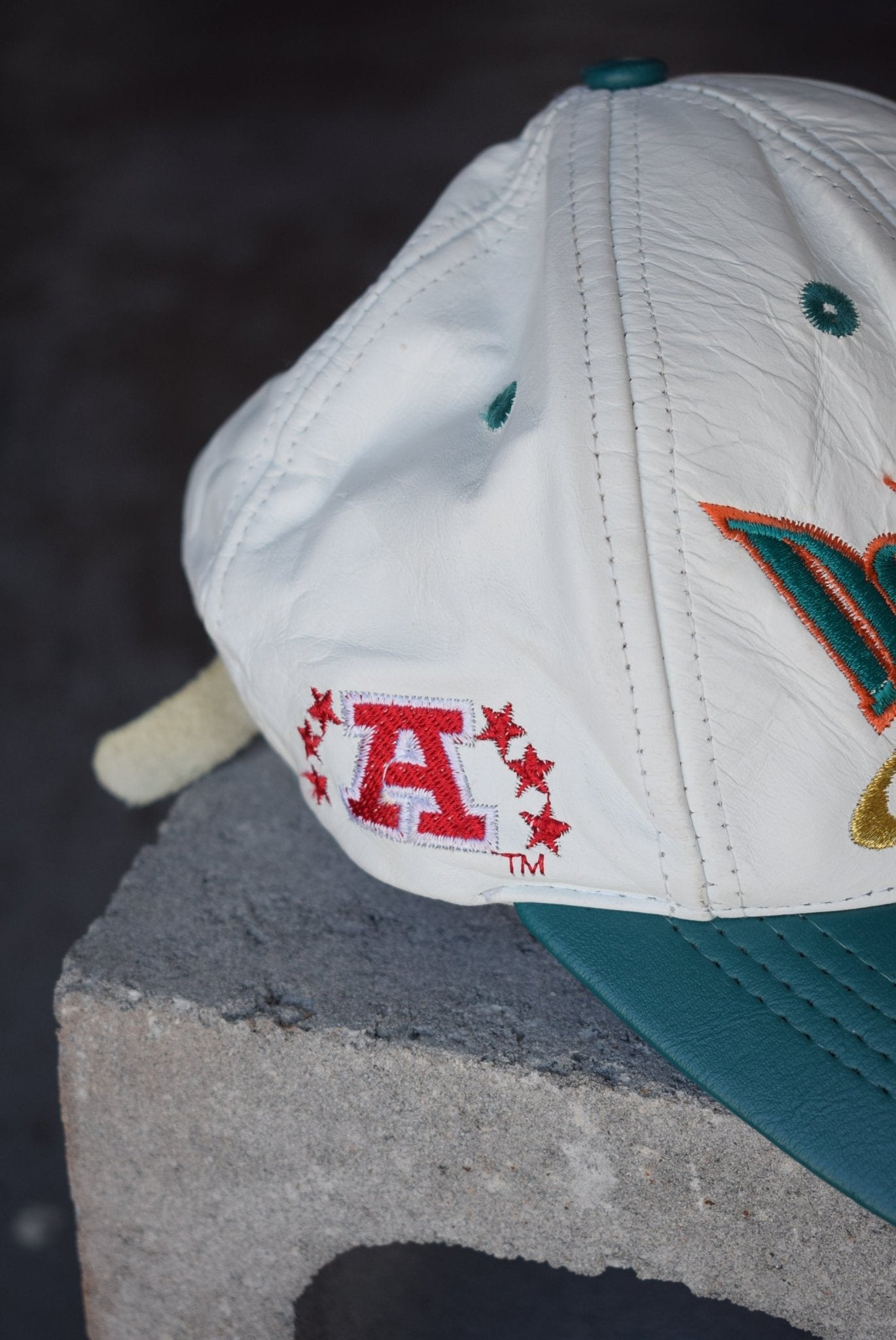 *100% Leather* Vintage 90s NFL Miami Dolphins Embroidered Hat - Retrospective Store