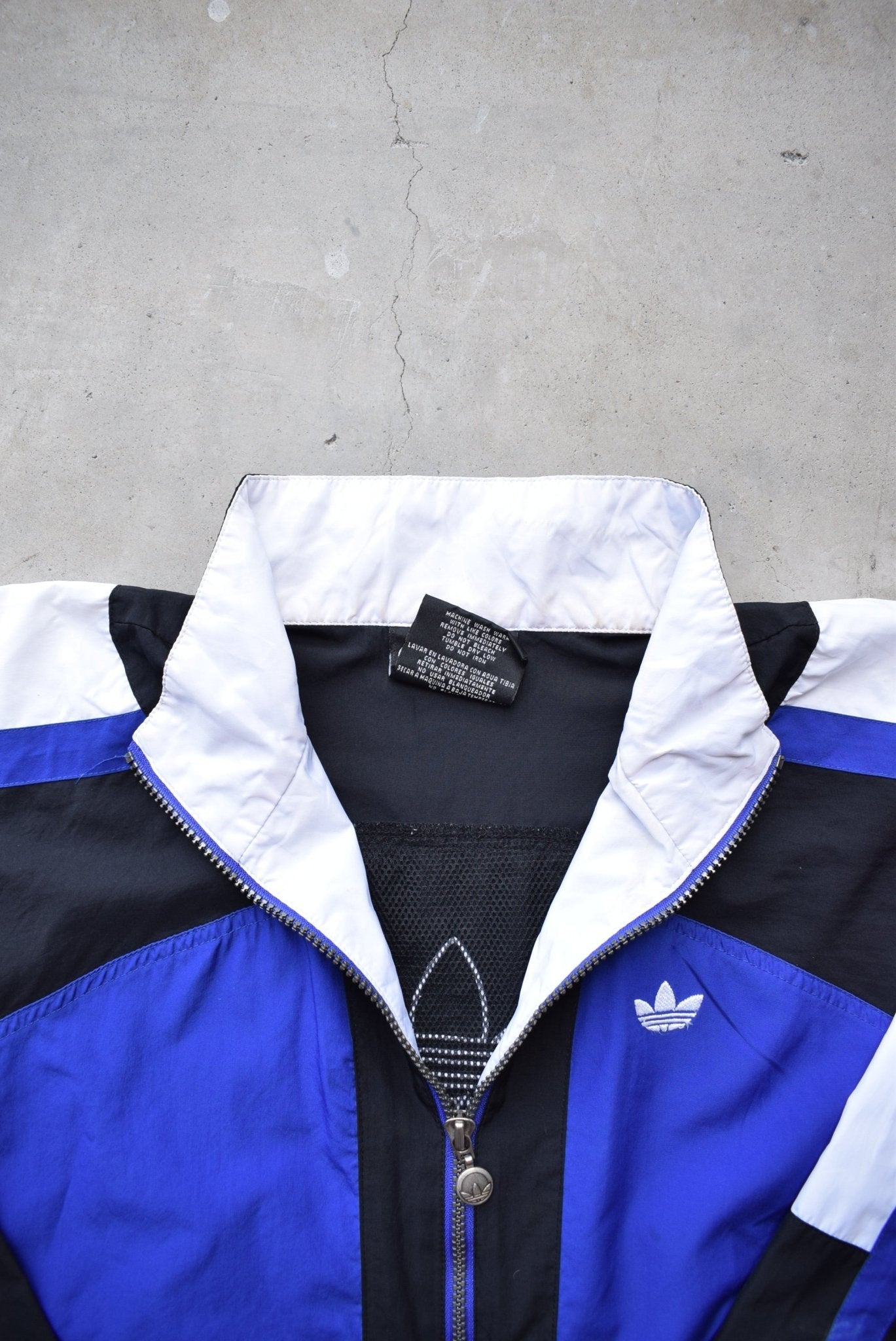 Adidas Black & Blue Embroidered Logo Spray Jacket — 1990s (L) - Retrospective Store