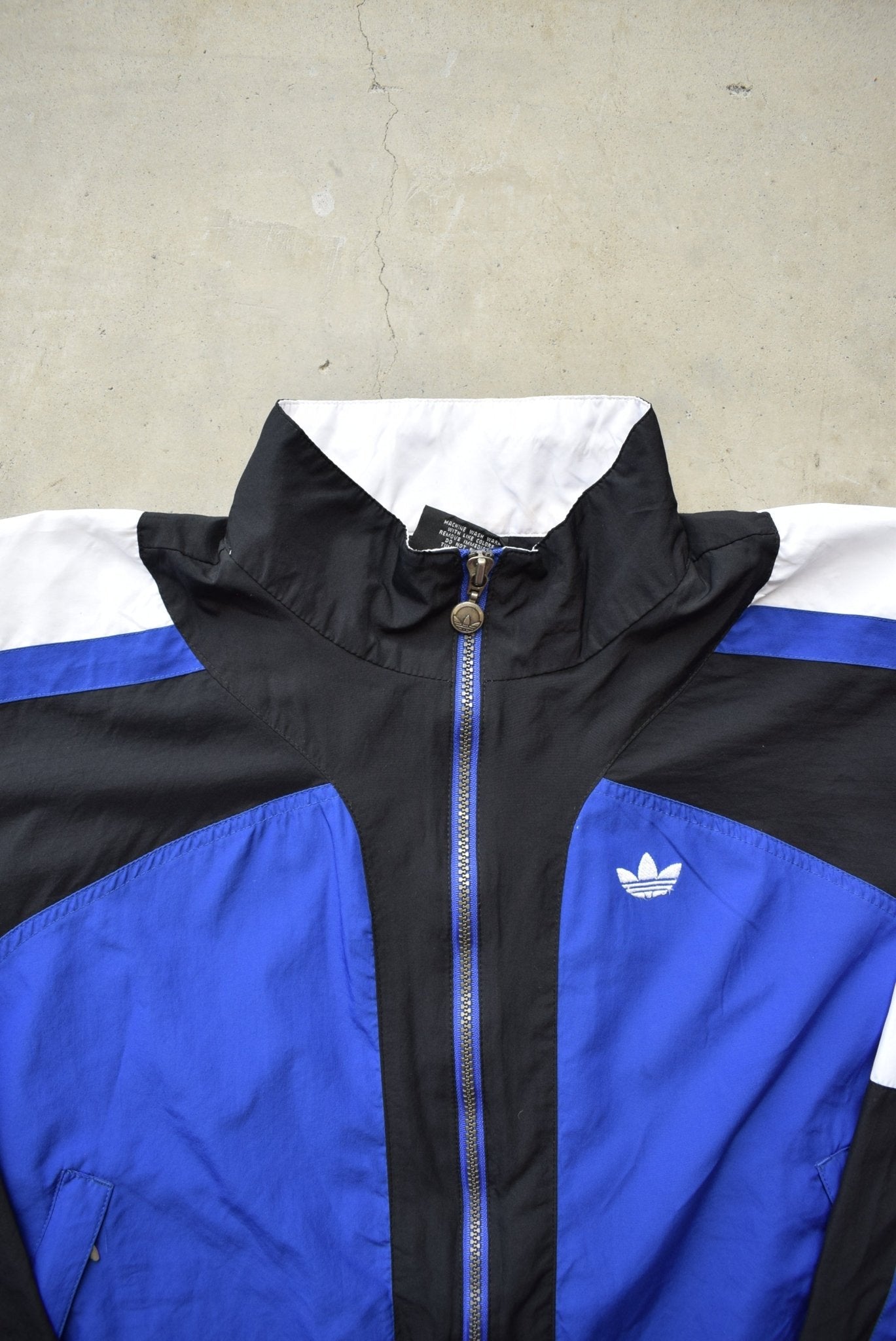 Adidas Black & Blue Embroidered Logo Spray Jacket — 1990s (L) - Retrospective Store