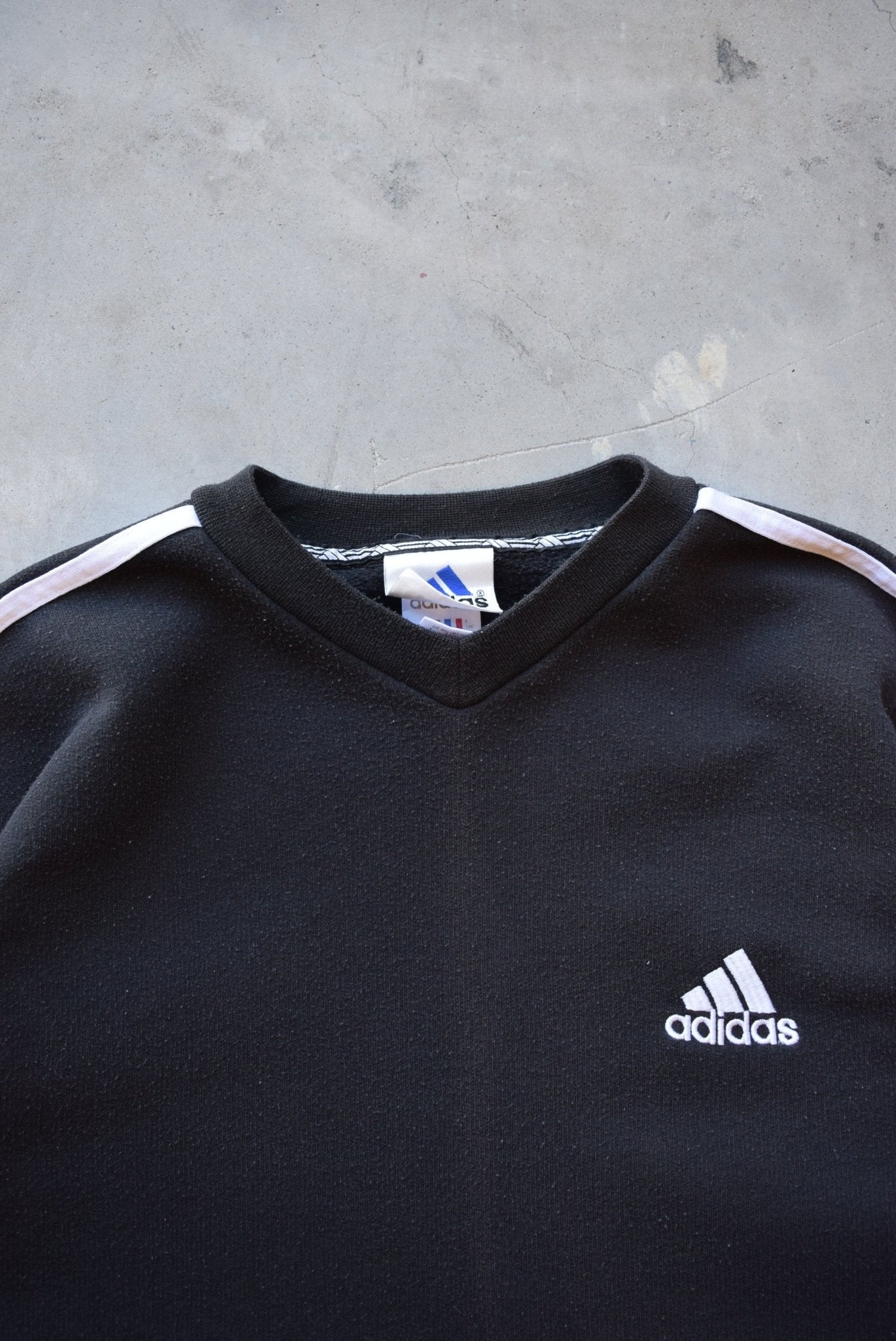 Adidas Black Embroidered Spellout Crewneck — 1990s (L) - Retrospective Store