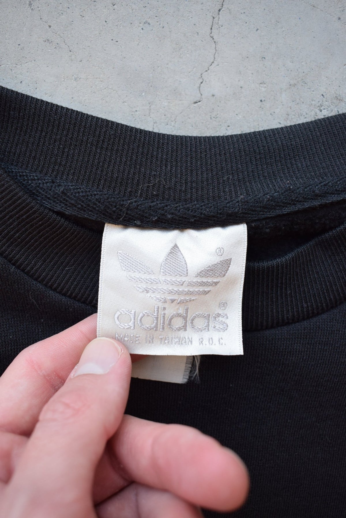 Adidas Black Embroidered Spellout Crewneck — 1990s (S) - Retrospective Store