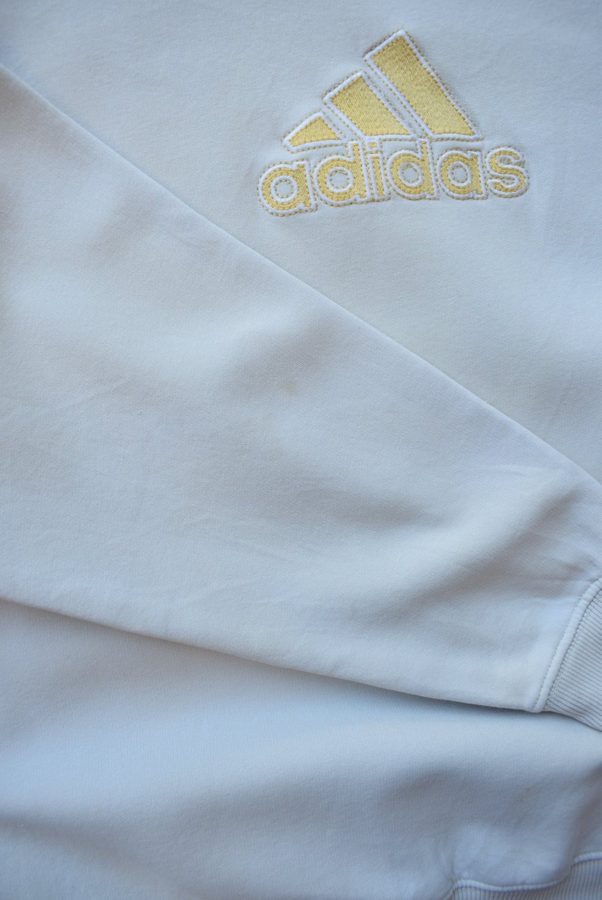 Adidas Cream Embroidered Spellout Crewneck — 1990s (M) - Retrospective Store