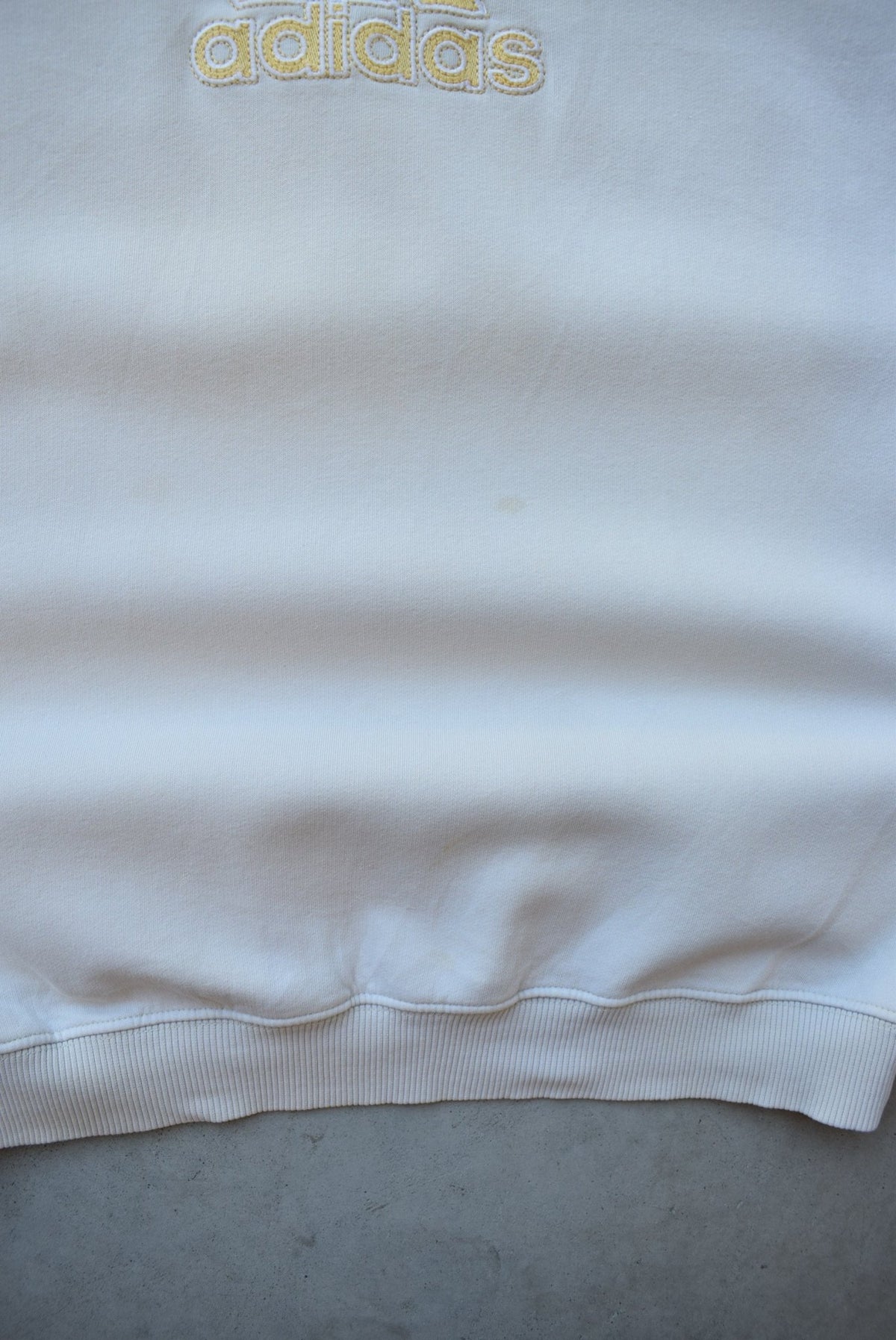 Adidas Cream Embroidered Spellout Crewneck — 1990s (M) - Retrospective Store