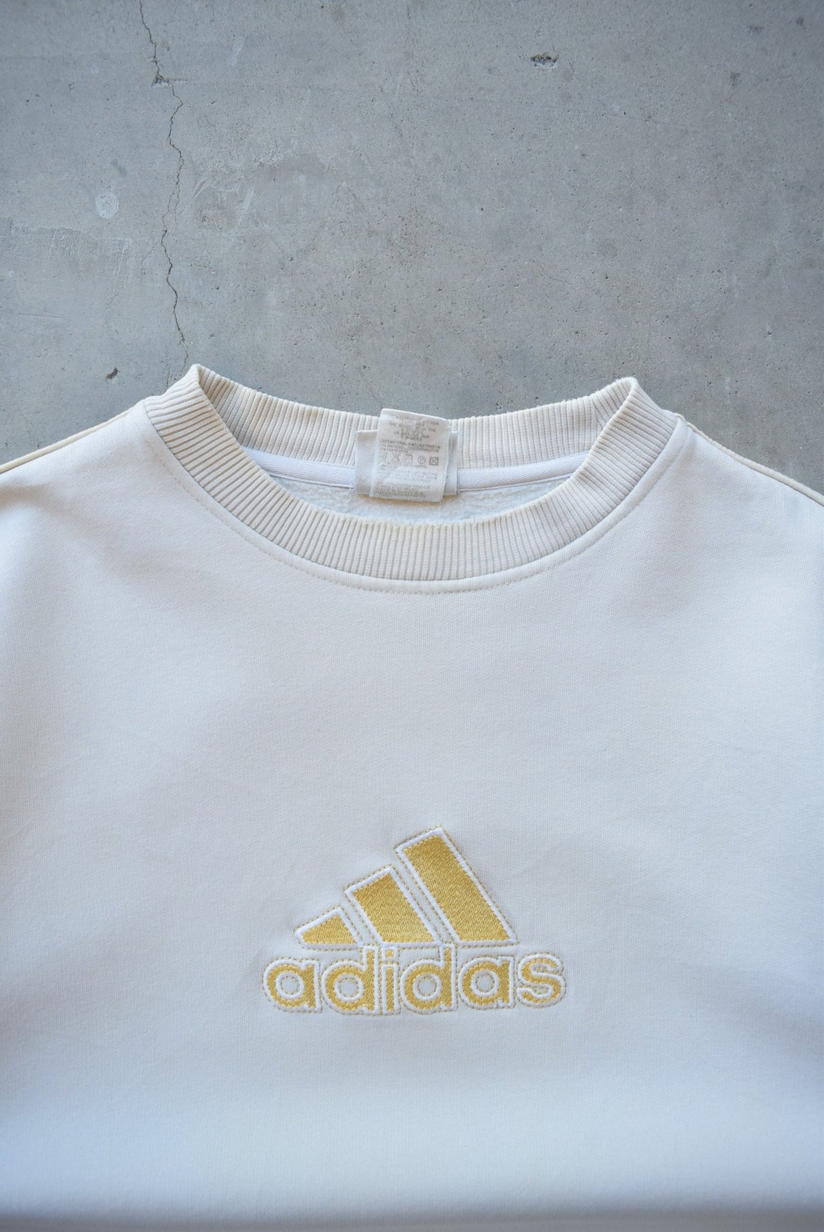 Adidas Cream Embroidered Spellout Crewneck — 1990s (M) - Retrospective Store