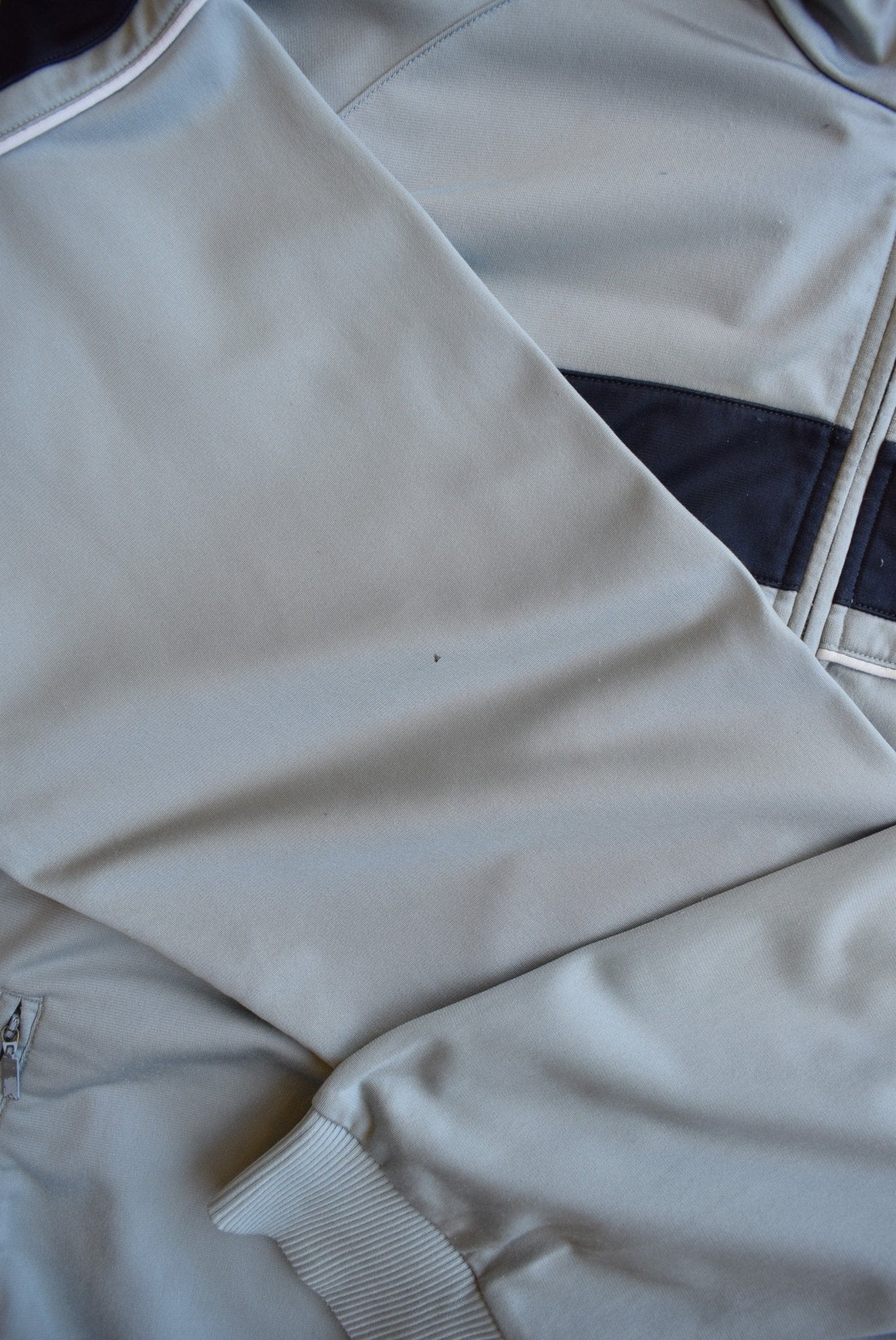 Adidas Grey Embroidered Logo Jacket — 2000s (XL) - Retrospective Store