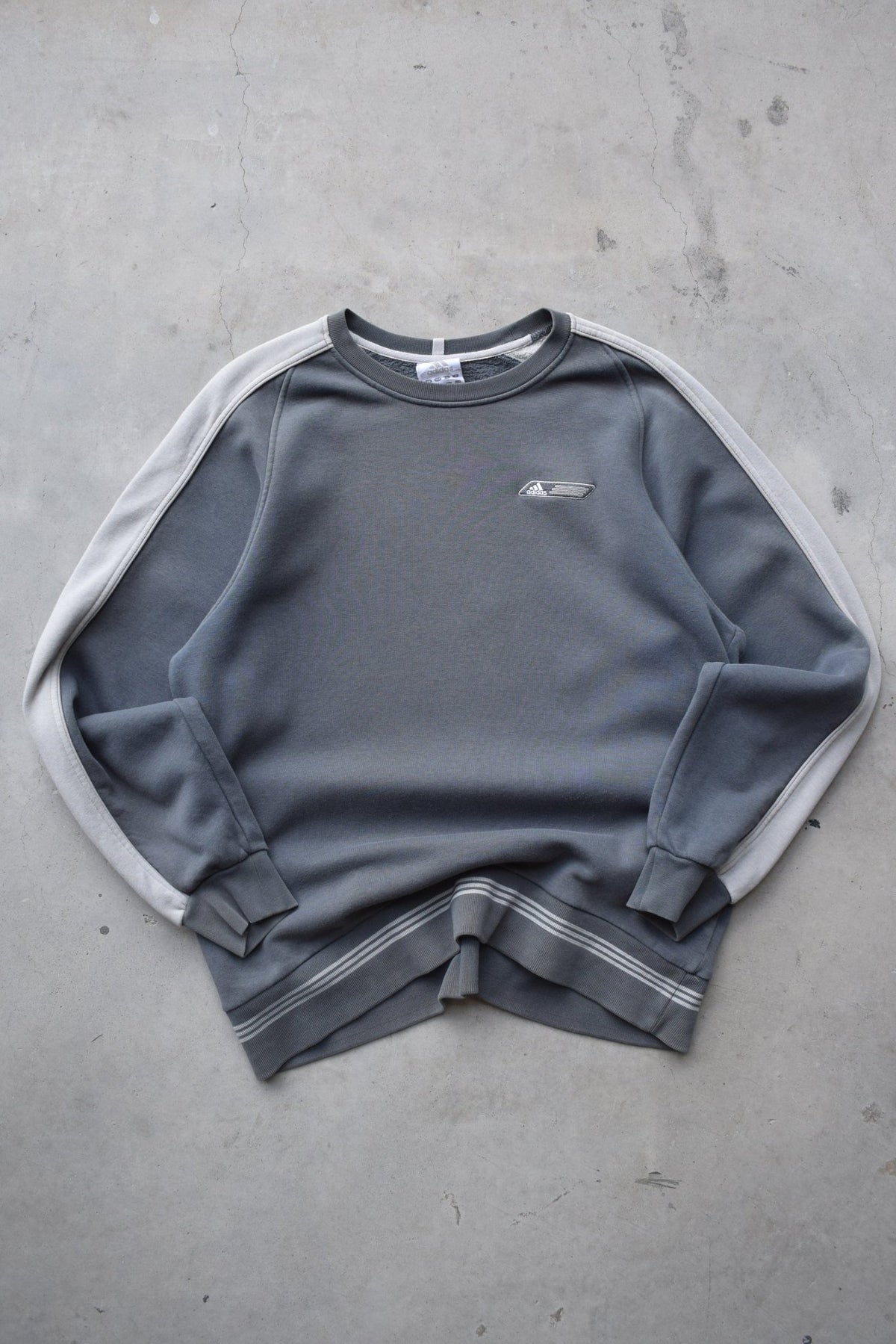 Adidas Grey Embroidered Spellout Crewneck — 2000s (M) - Retrospective Store