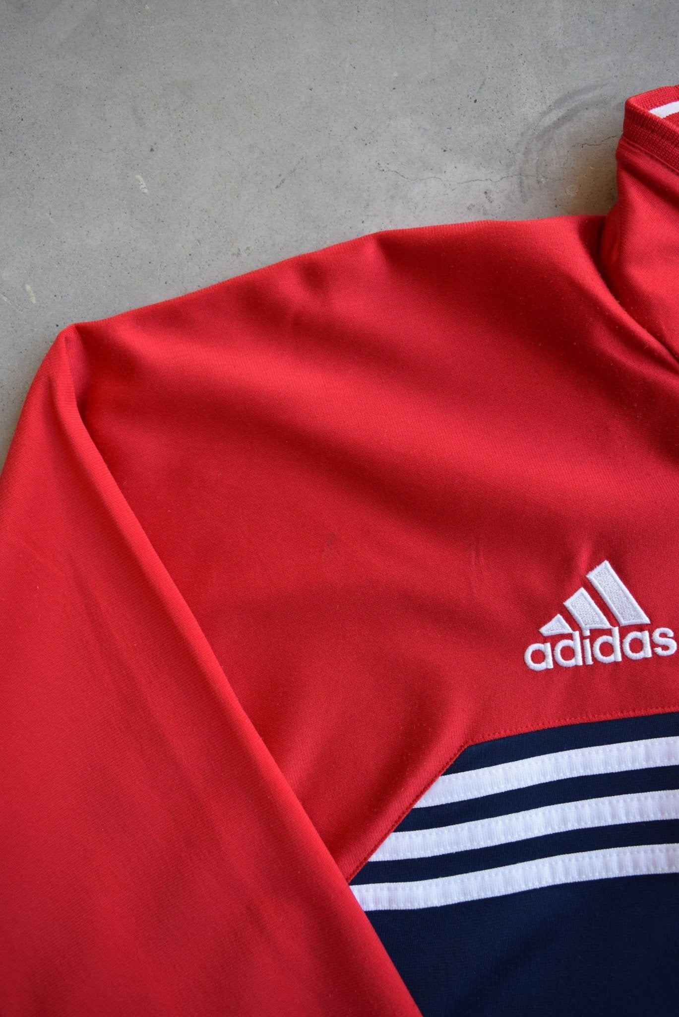 Adidas Navy & Red Embroidered Logo Jacket — 2000s (M) - Retrospective Store