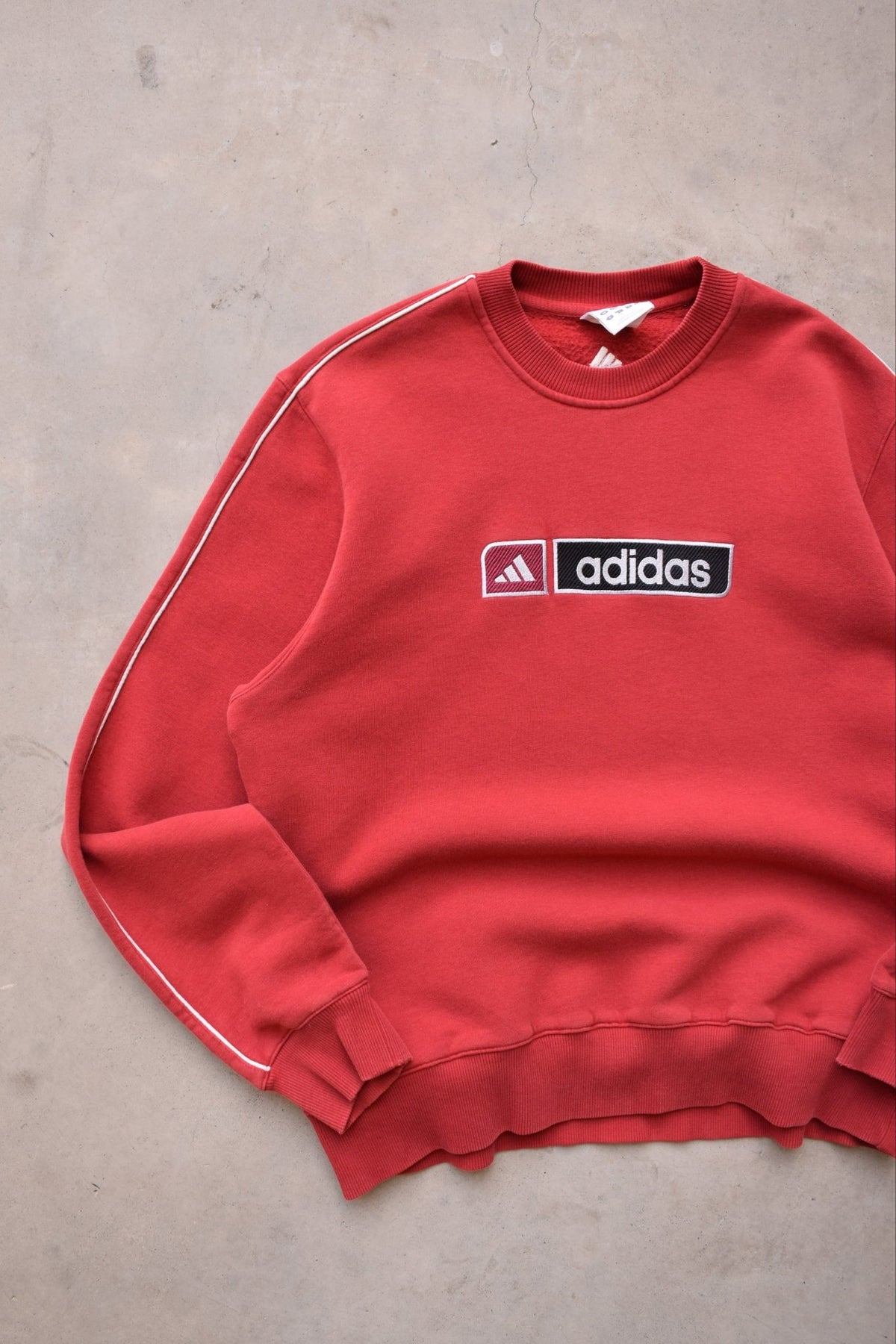 Adidas Red Embroidered Spellout Crewneck — 2000s (M) - Retrospective Store