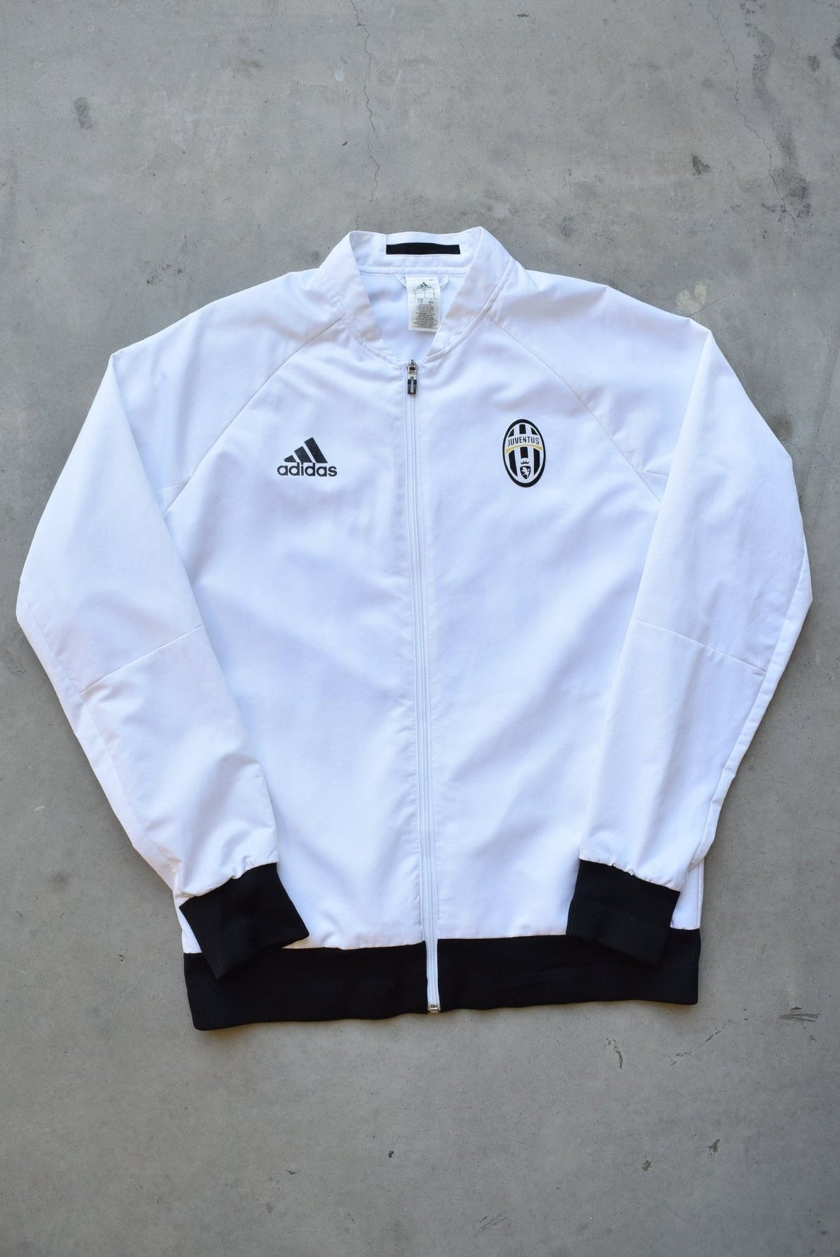 Adidas x Juventus FC White Jacket — 2000s (L) - Retrospective Store
