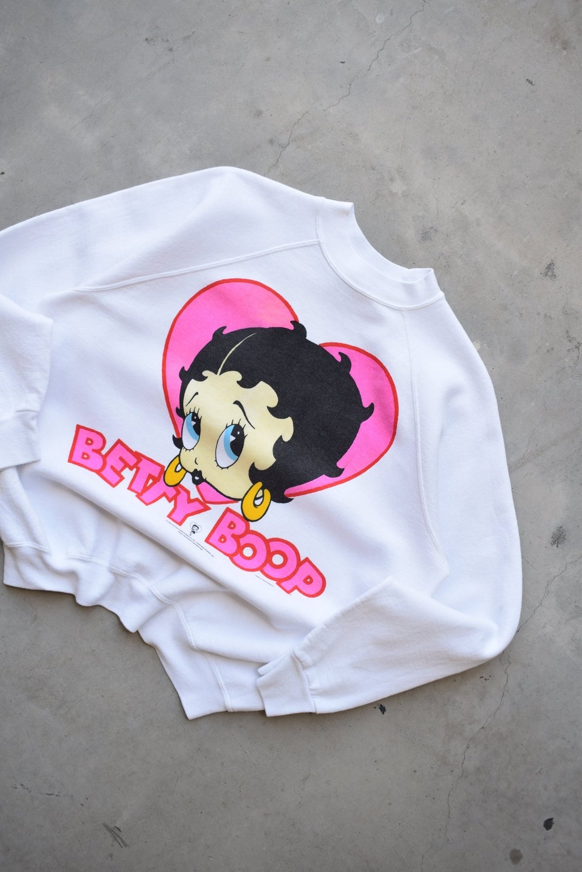 Betty Boop White Graphic Crewneck — 1994 (M) - Retrospective Store
