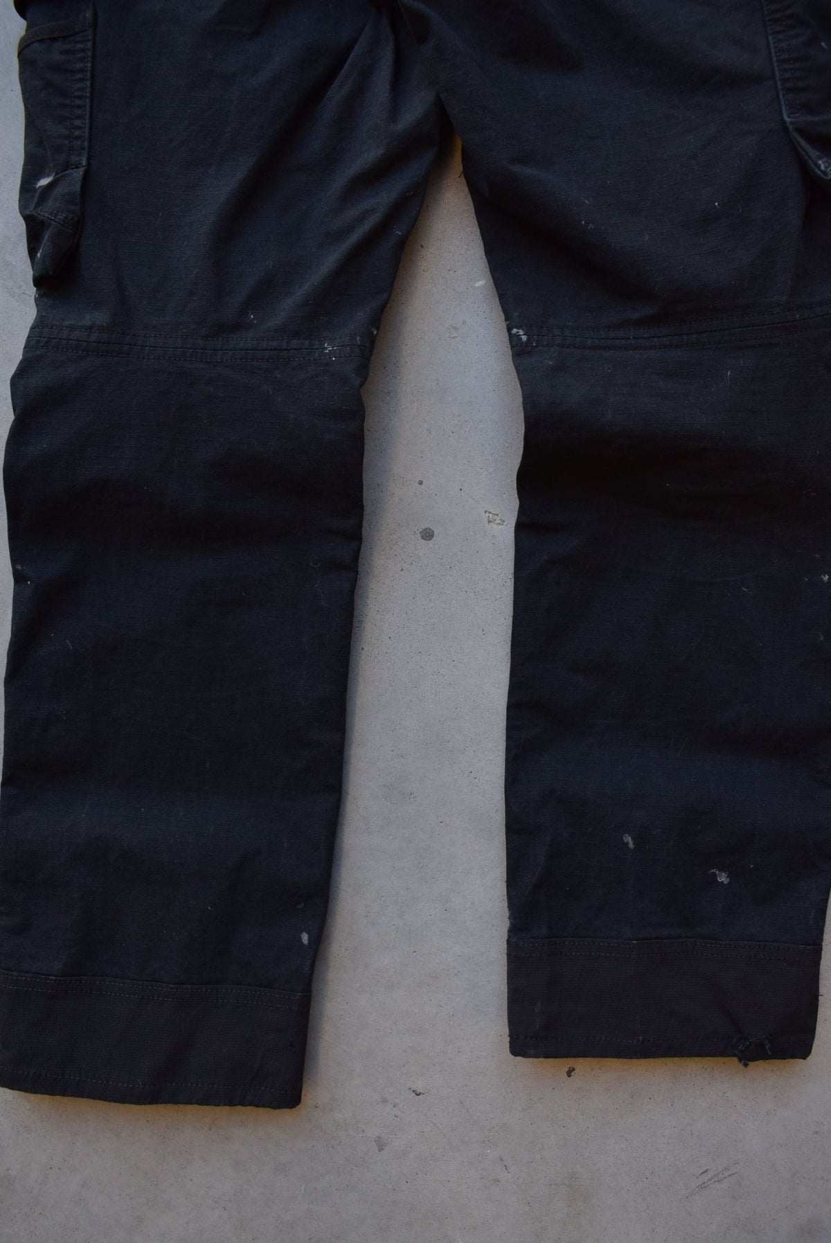 Carhartt Black Cargo Pants — 2000s (32) - Retrospective Store