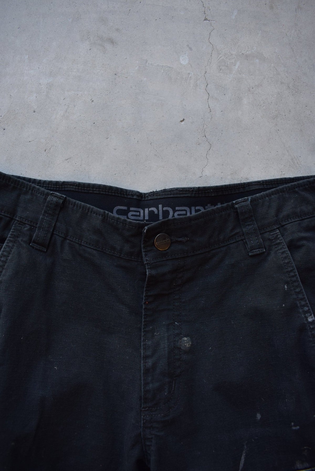Carhartt Black Cargo Pants — 2000s (32) - Retrospective Store