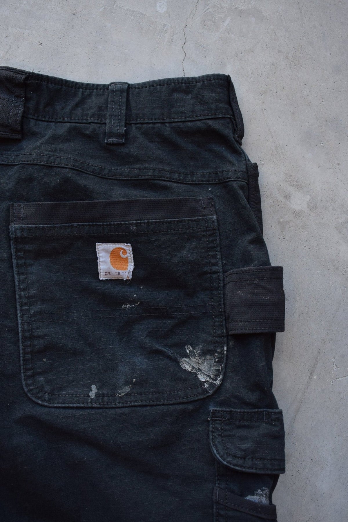 Carhartt Black Cargo Pants — 2000s (32) - Retrospective Store