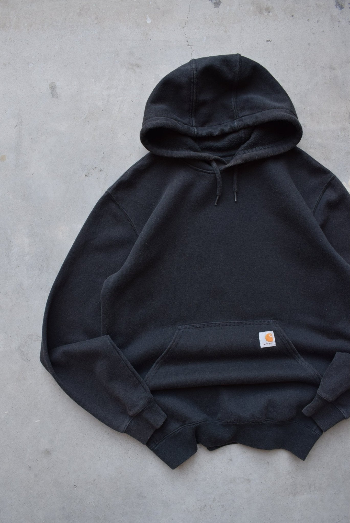 Carhartt Black Classic Logo Hoodie — 2000s (M) - Retrospective Store