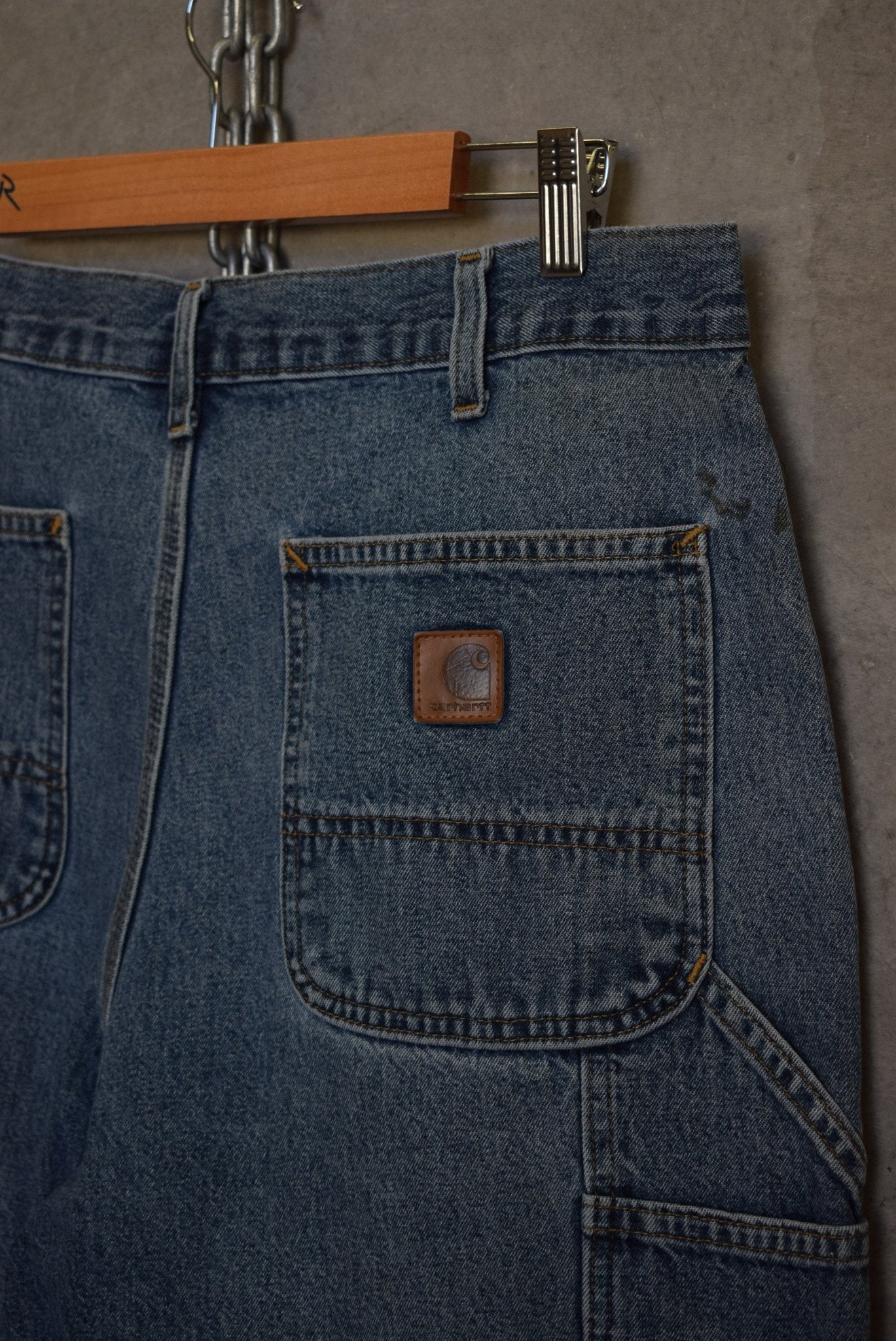 Carhartt Carpenter Shorts — 2000s (36) - Retrospective Store