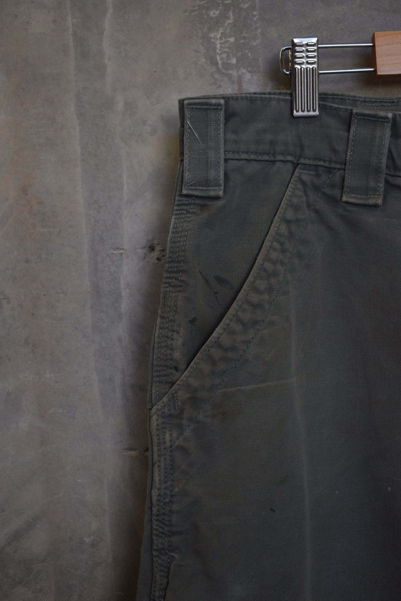 Carhartt Carpenter Shorts — 2000s (38) - Retrospective Store