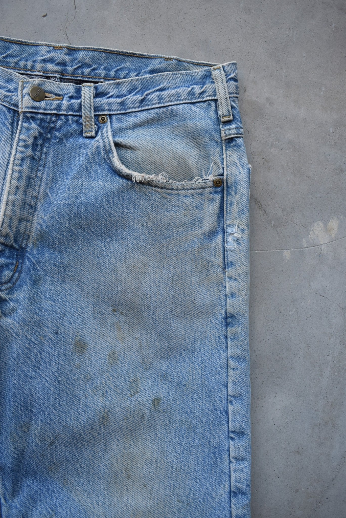 Carhartt Denim Flannel-Lined Jeans — 2000s (33) - Retrospective Store