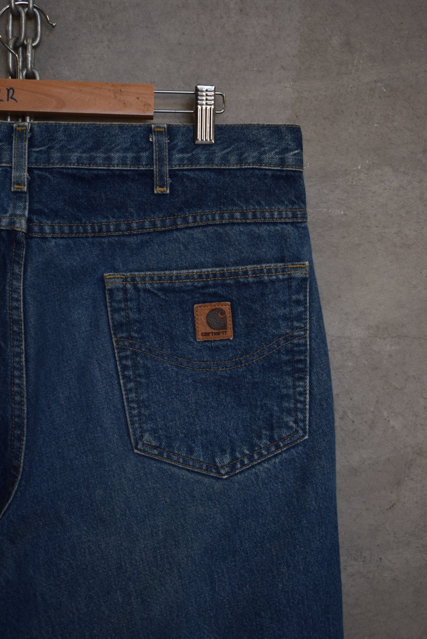 Carhartt Workwear Shorts — 2000s (36) - Retrospective Store