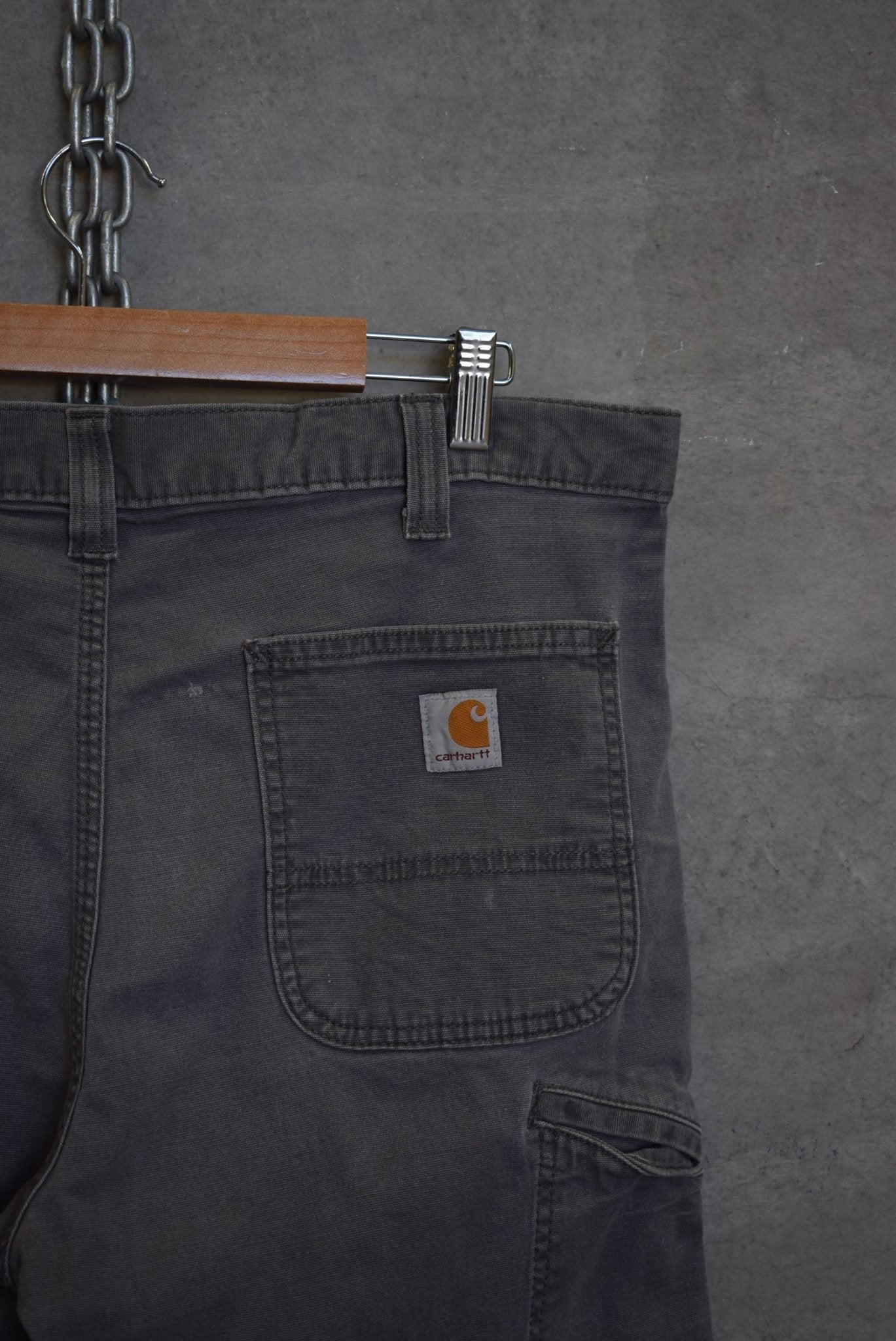 Carhartt Workwear Shorts — 2000s (36) - Retrospective Store