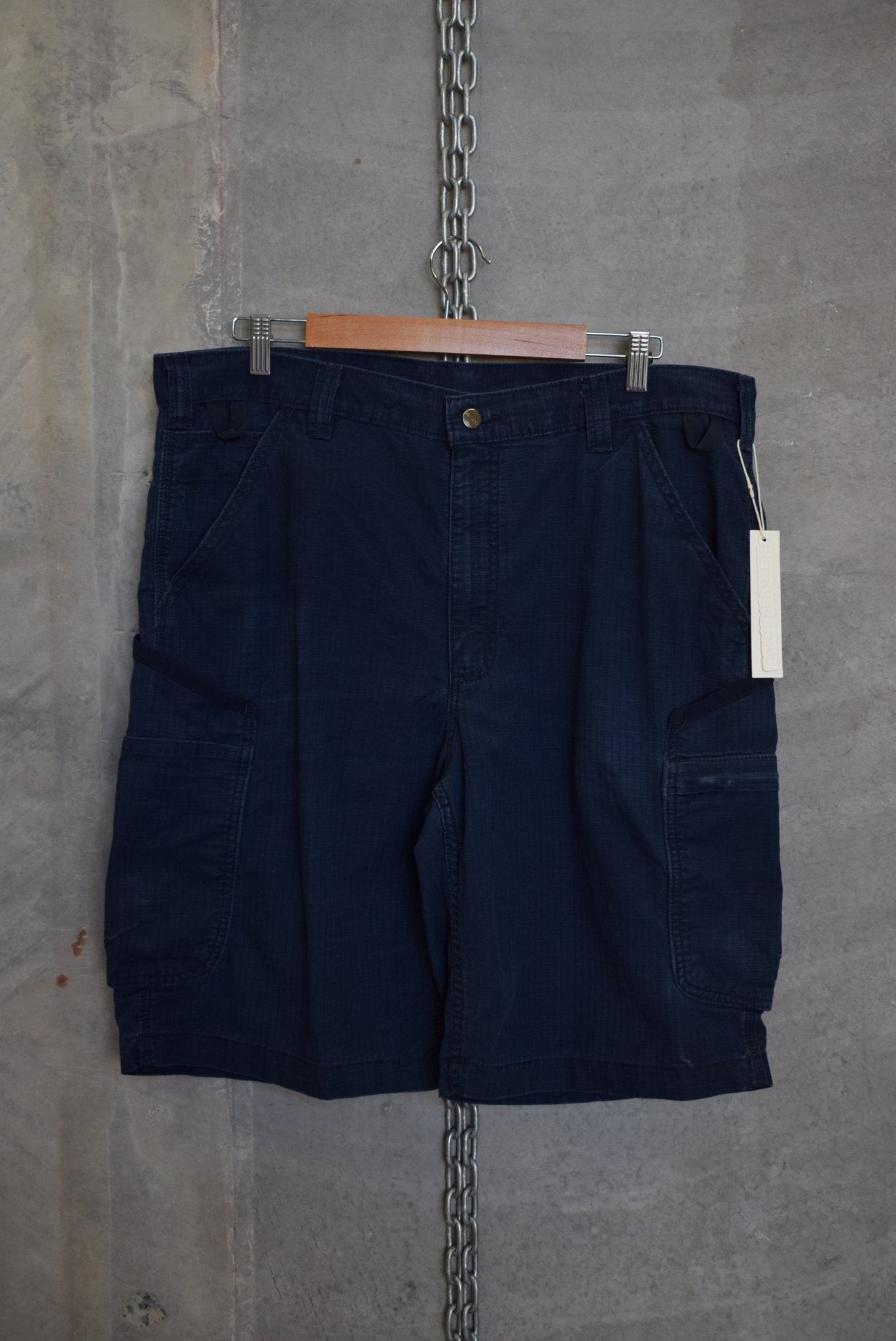 Carhartt Workwear Shorts — 2000s (38) - Retrospective Store