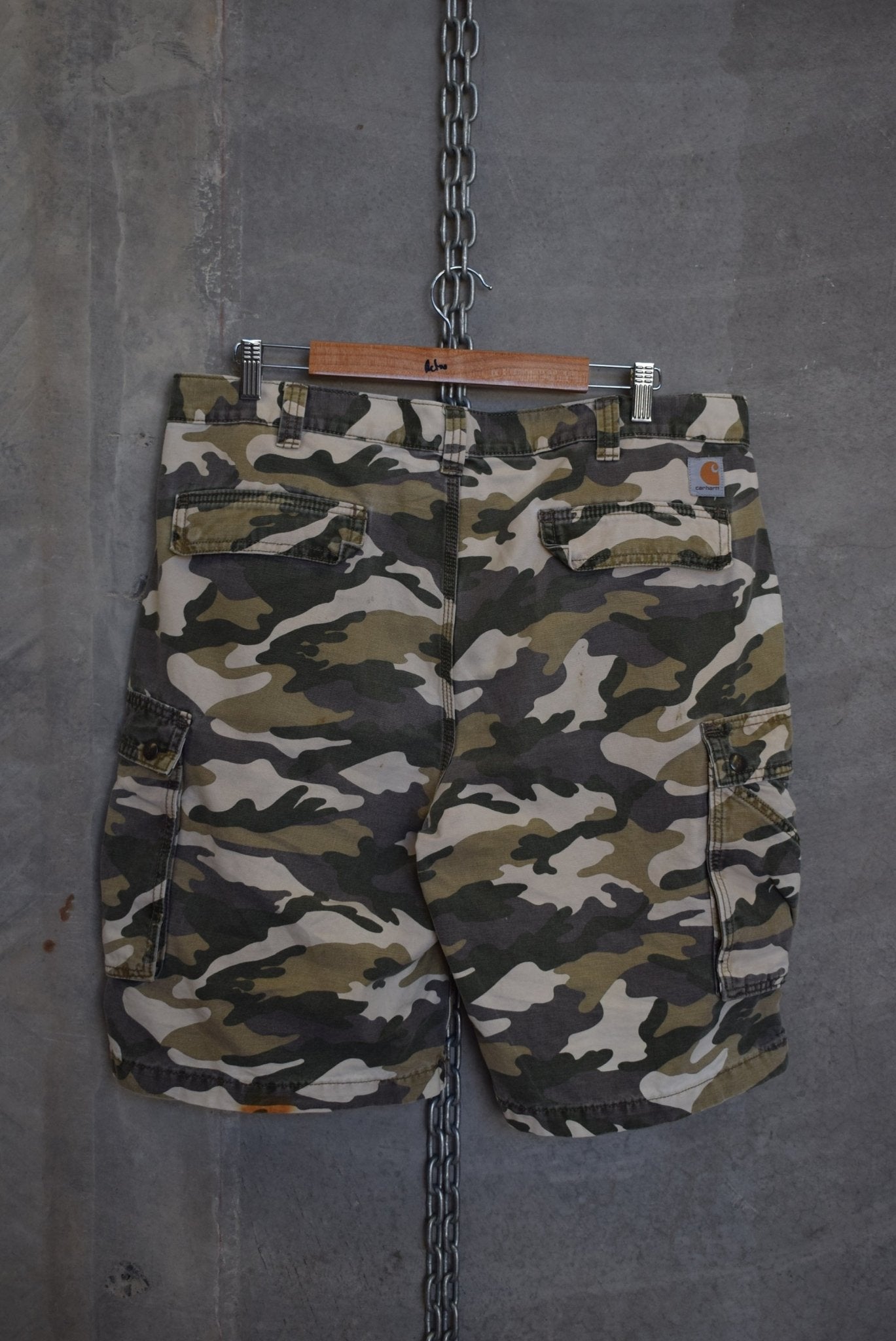Carhartt Workwear Shorts — 2000s (38) - Retrospective Store
