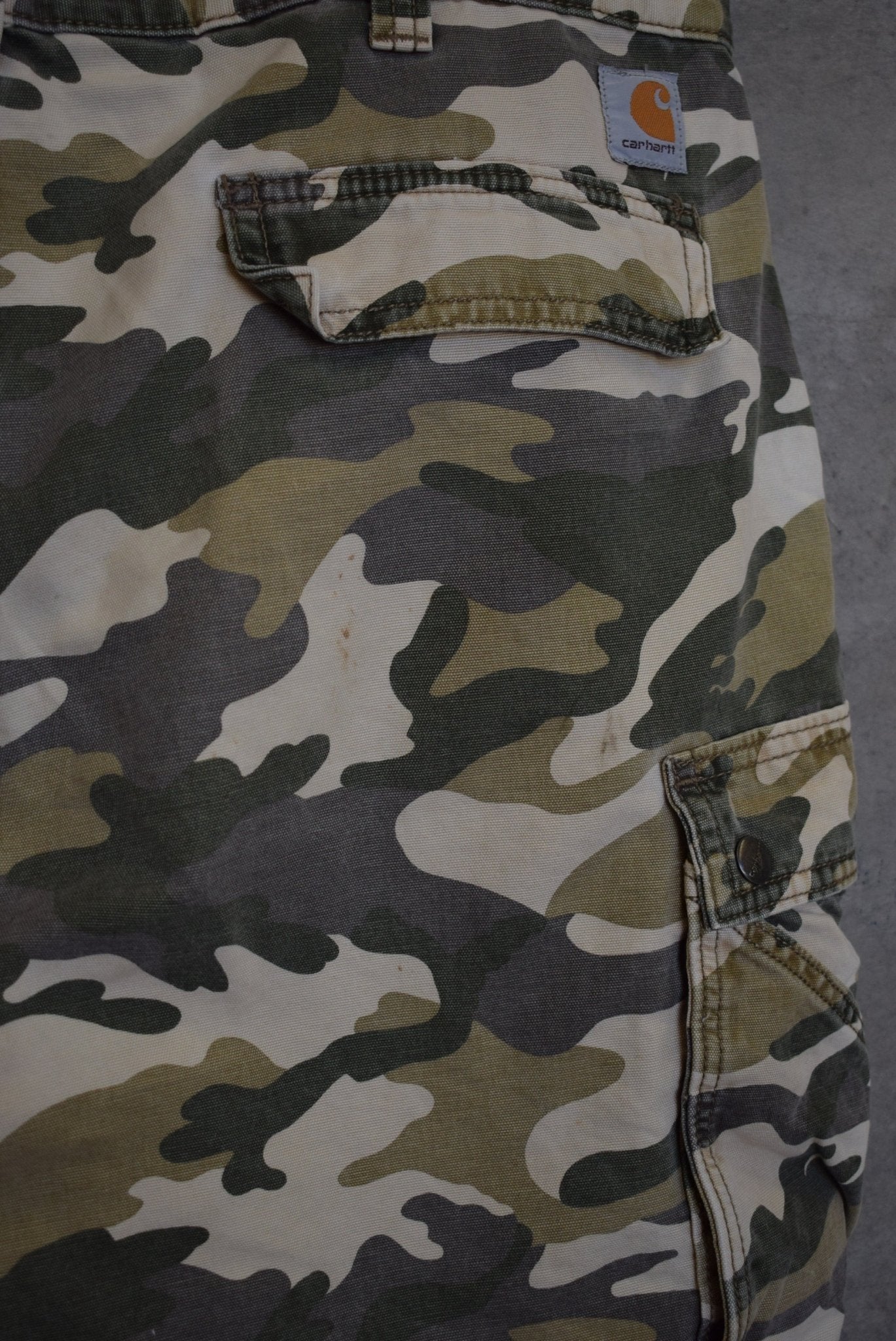 Carhartt Workwear Shorts — 2000s (38) - Retrospective Store