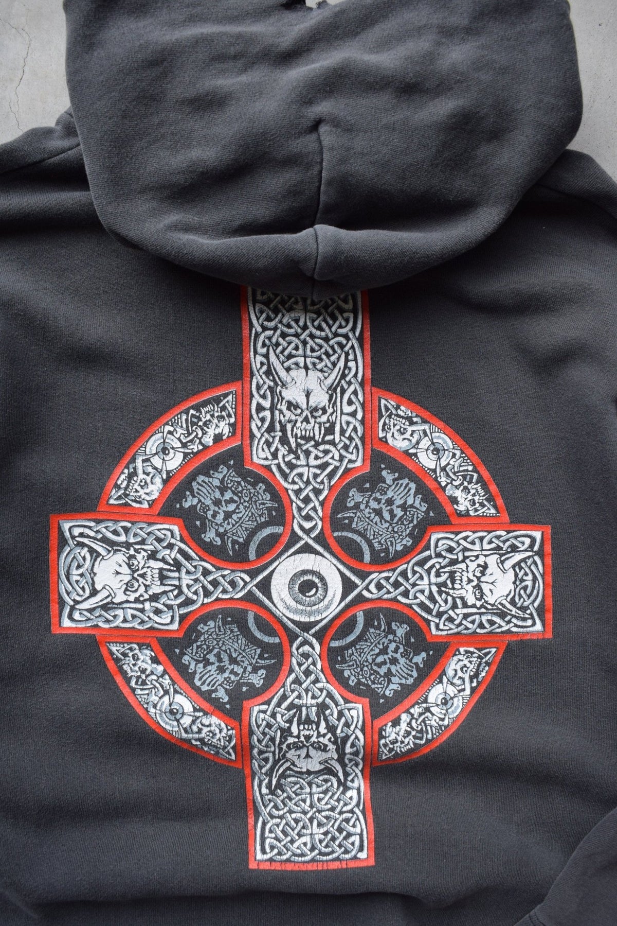 Celtic Cross Black Graphic Hoodie — 2000s (XL) - Retrospective Store