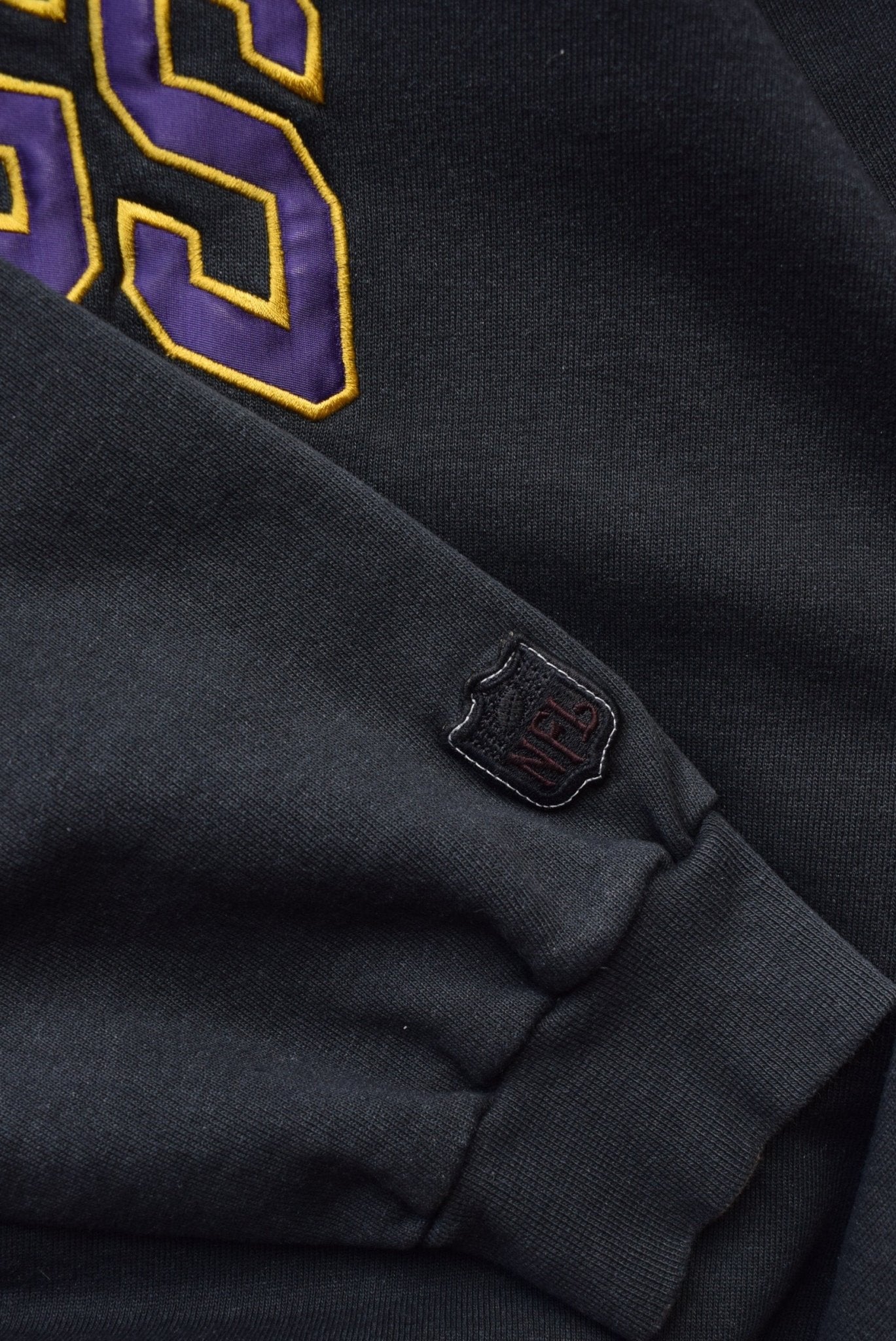Champion Pro-Line x NFL Minnesota Vikings Black Embroidered Crewneck — 1990s (XL/XXL) - Retrospective Store