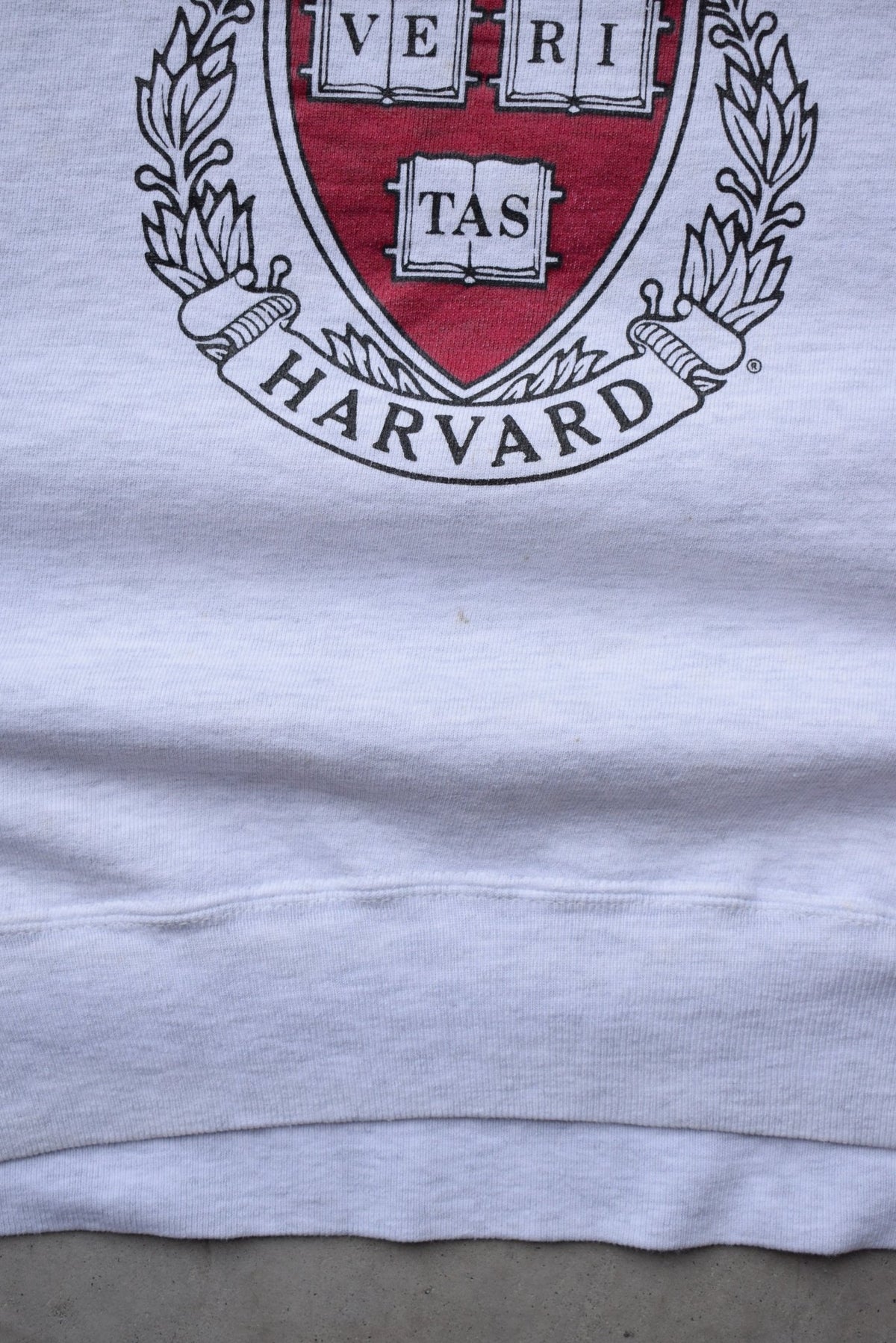 Champion x Harvard University Grey Graphic Crewneck — 1990s (S/M) - Retrospective Store