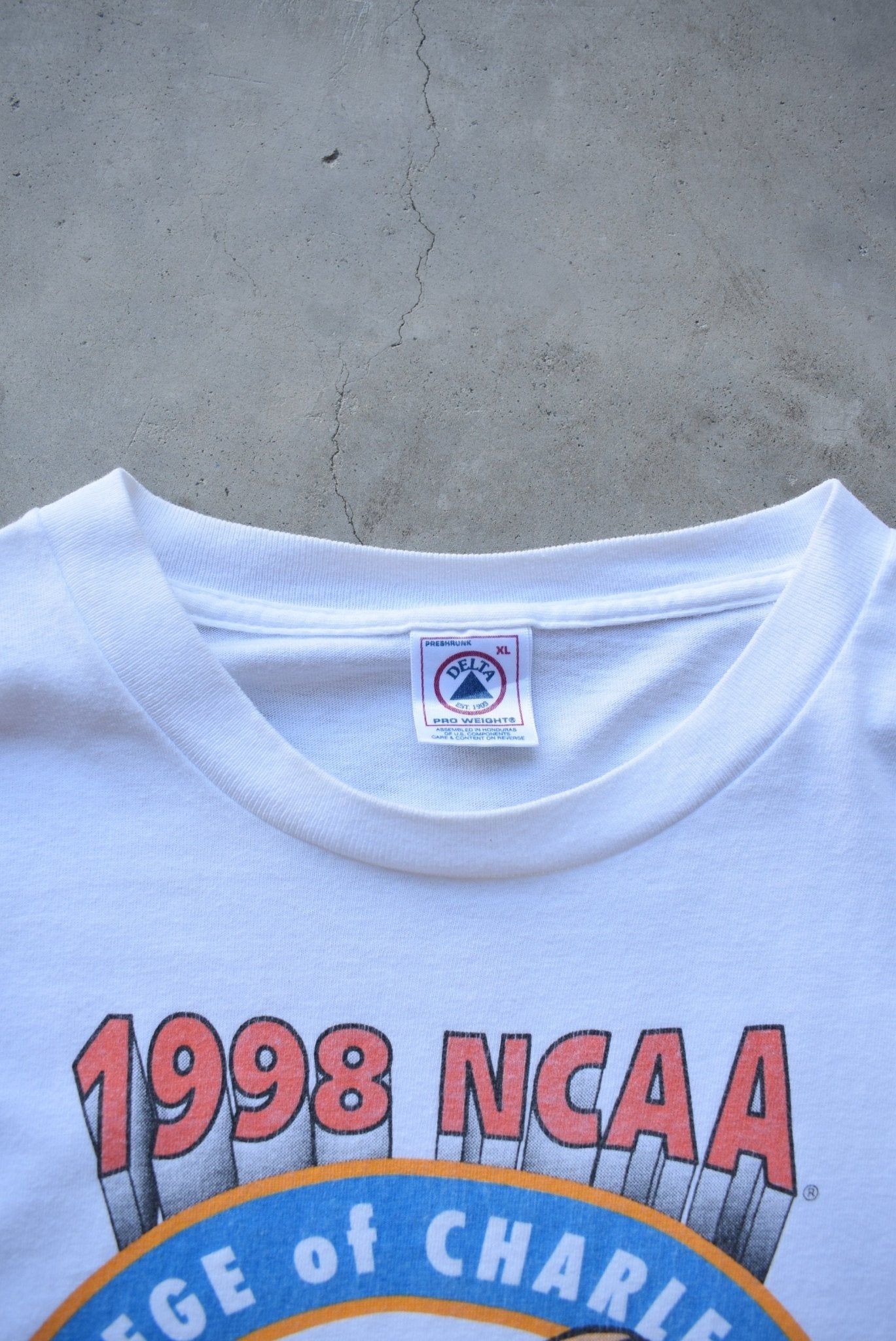 College of Charleston Basketball White Graphic Tee — 1998 (XL) - Retrospective Store