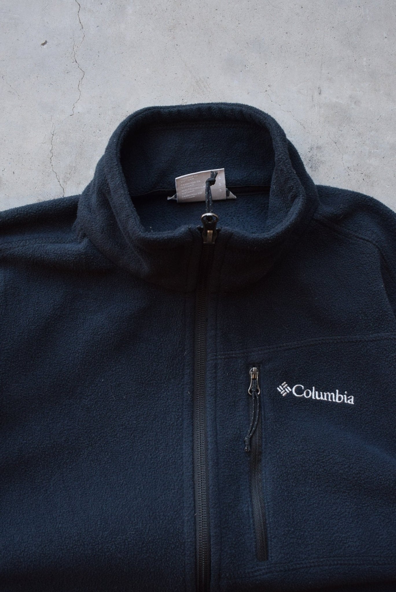 Columbia Black Embroidered Spellout Fleece Jacket — 2000s (S) - Retrospective Store