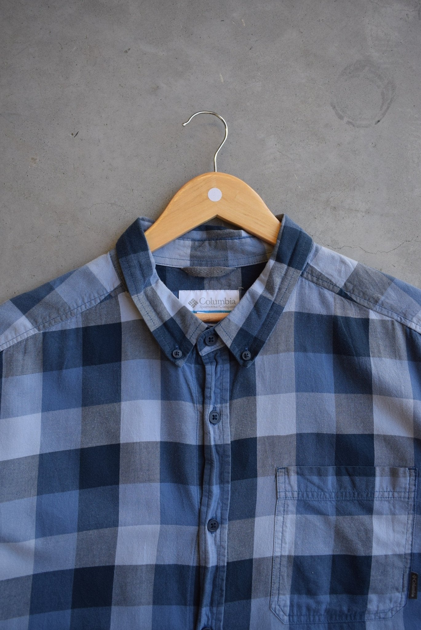 Columbia Cropped Button Up — 2000s (L/XL) - Retrospective Store