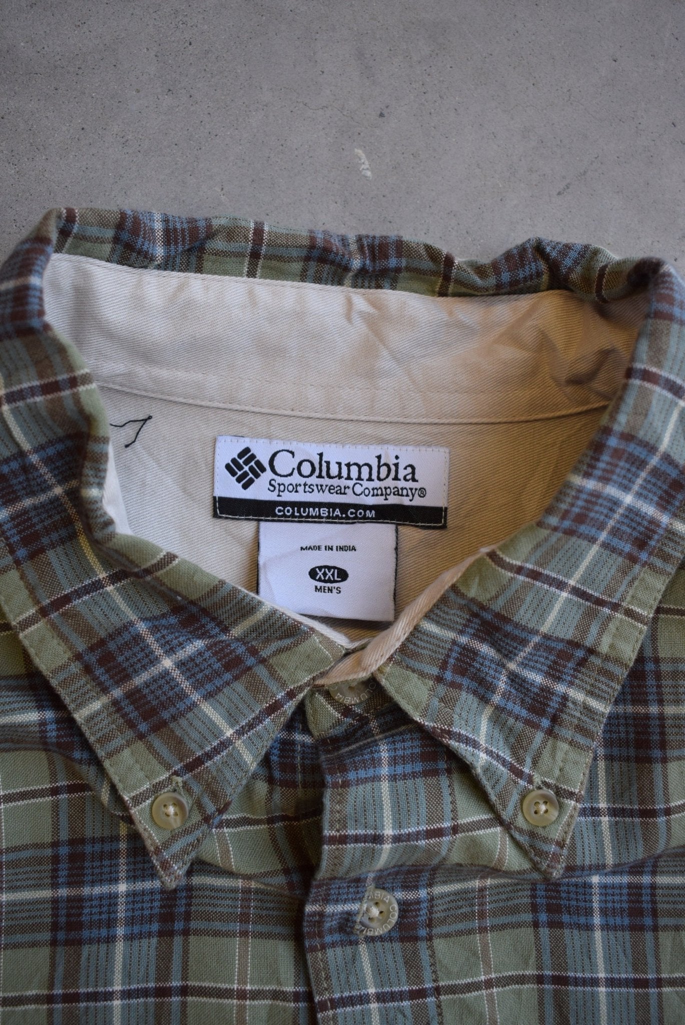 Columbia Cropped Long Sleeve Button Up — 2000s (XXL) - Retrospective Store