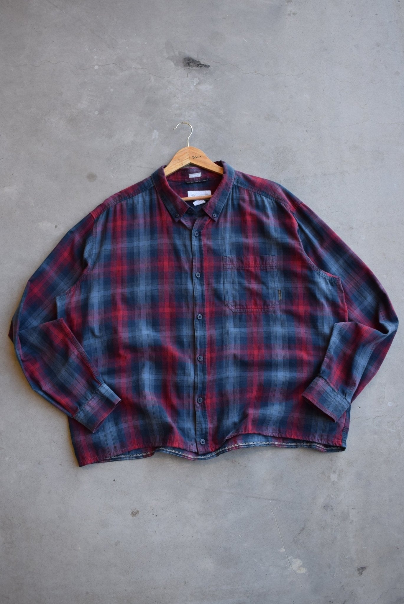 Columbia Red & Navy Cropped Button Up — 2000s (XXL) - Retrospective Store