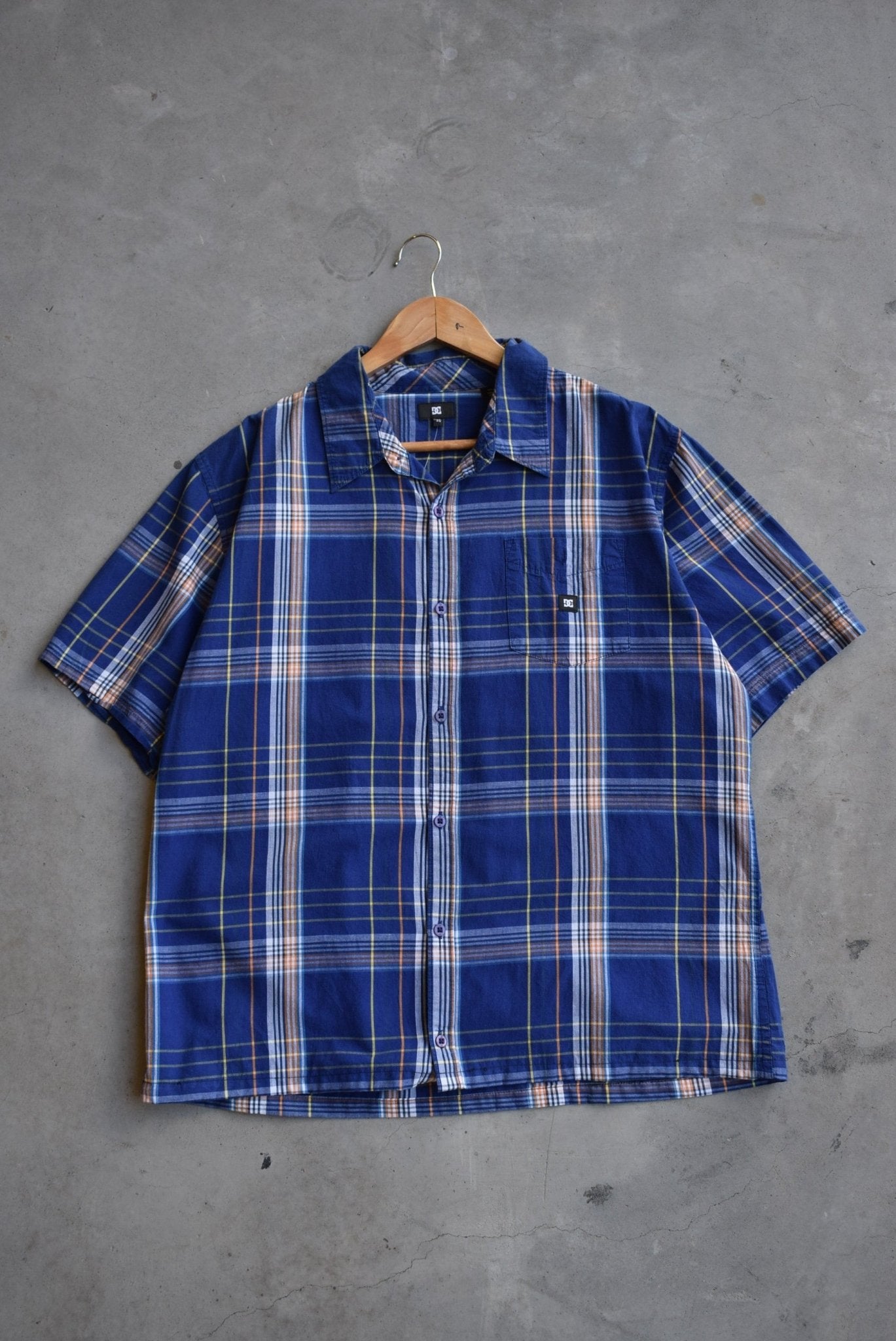 DC Blue Cropped Button Up — 2000s (M/L) - Retrospective Store