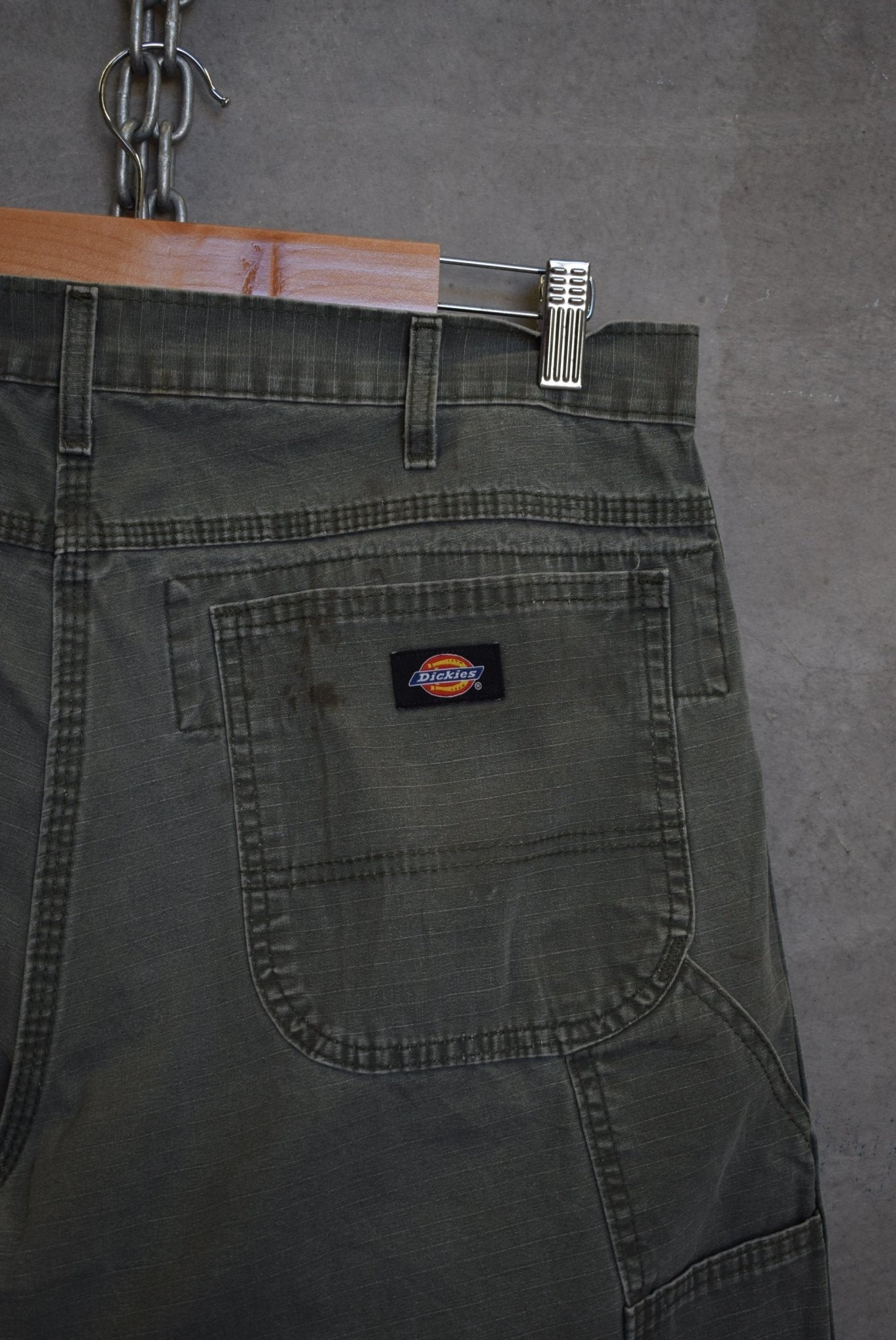 Dickies Carpenter Shorts — 2000s (36) - Retrospective Store