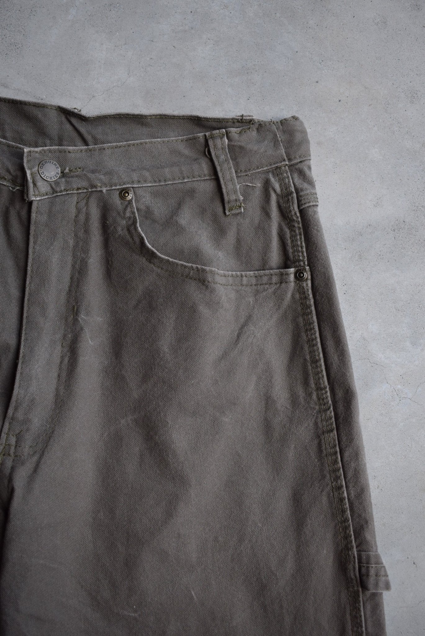 Dickies Faded-Green Carpenter Pants — 2000s (29) - Retrospective Store