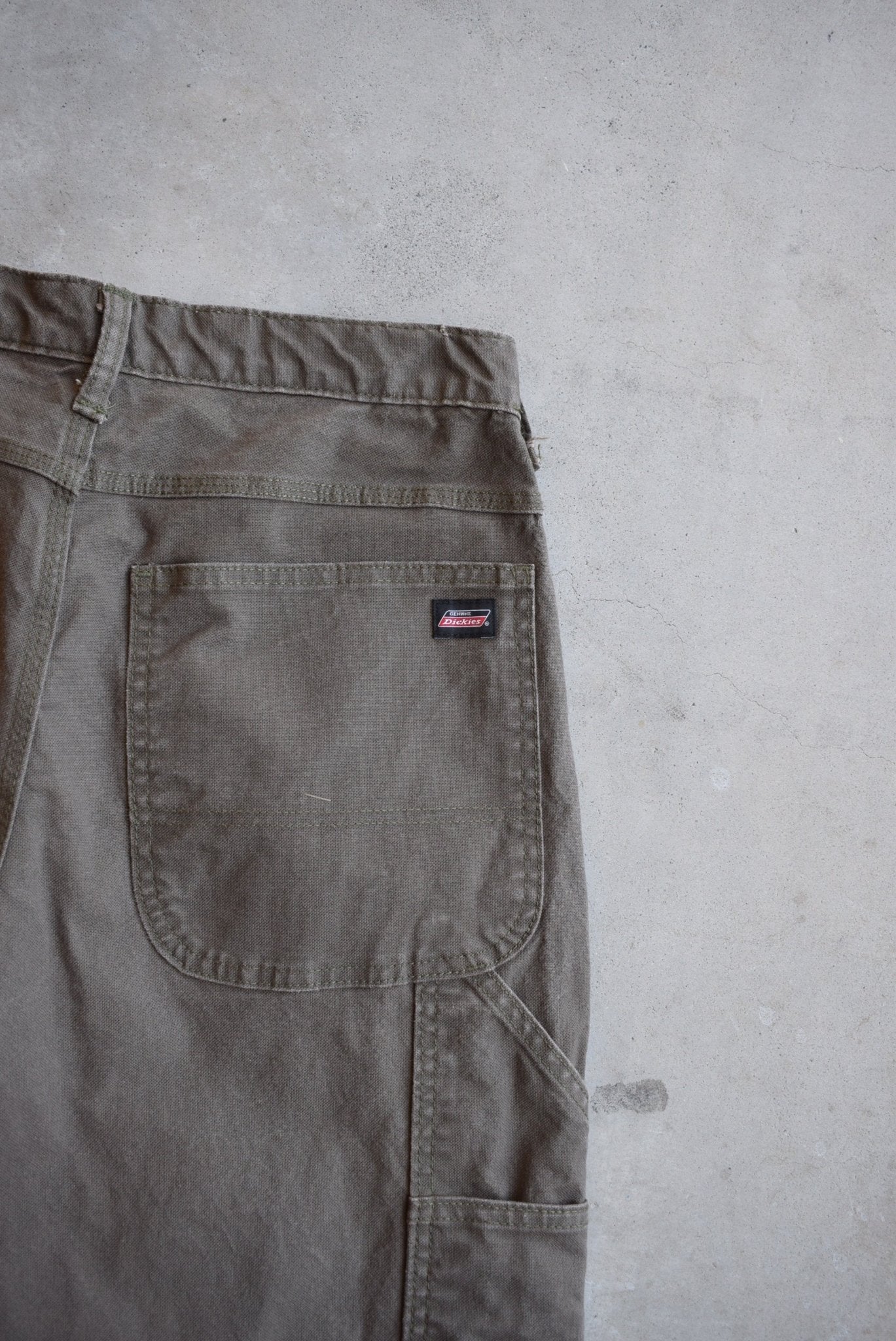 Dickies Faded Green Carpenter Pants — 2000s (30) - Retrospective Store