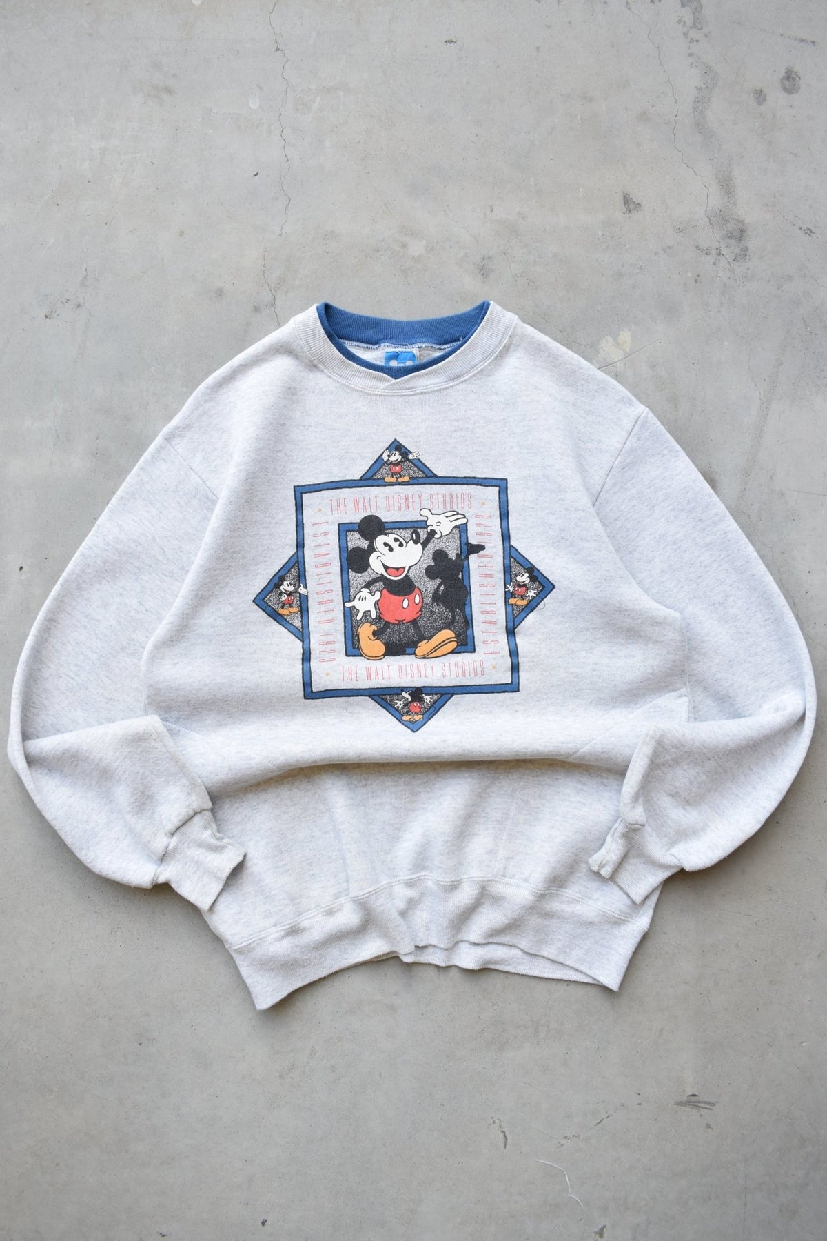Disney Mickey Mouse Grey Graphic Crewneck — 1990s (M) - Retrospective Store