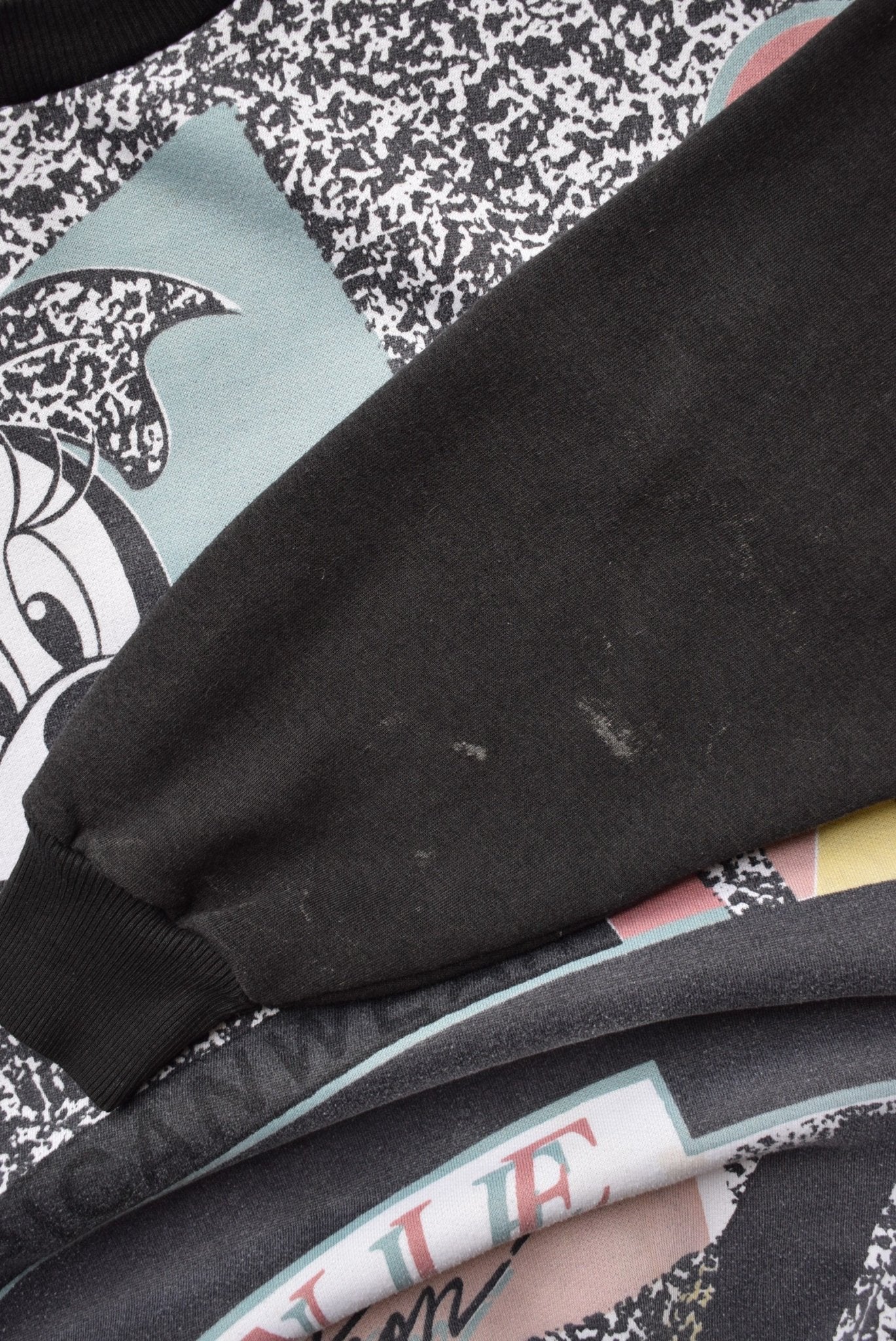 Disney Minnie Mouse White & Black Graphic Crewneck — 1990s (M/L) - Retrospective Store