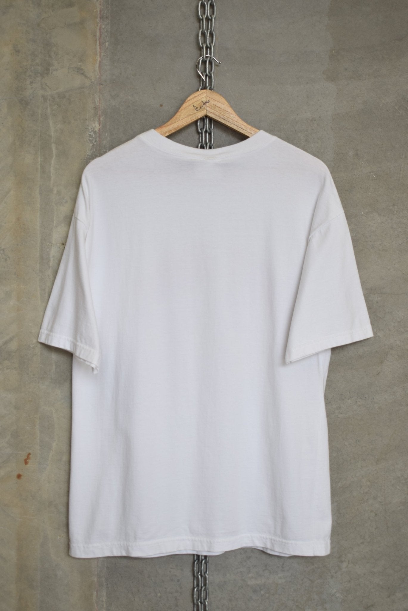 DKNY Jeans Spellout Tee — 2000s (L) - Retrospective Store