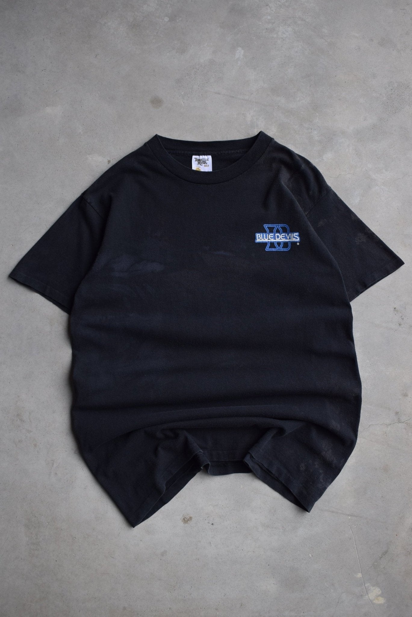 Duke University Blue Devils Black Graphic Tee — 1996 (L) - Retrospective Store