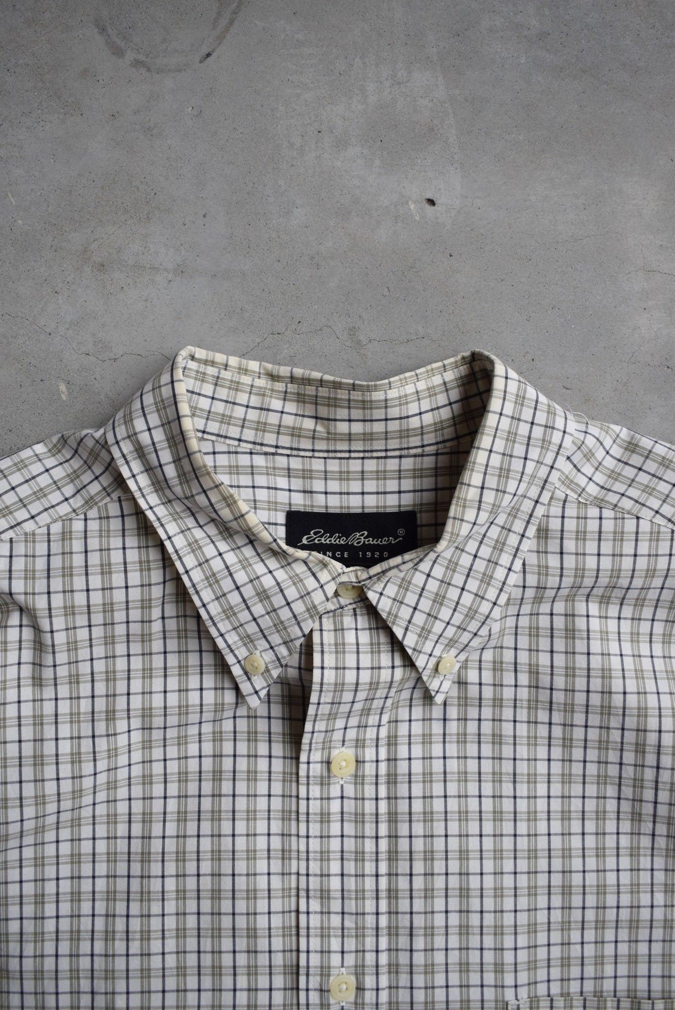 Eddie Bauer Cropped Long Sleeve Button Up — 2000s (XL) - Retrospective Store