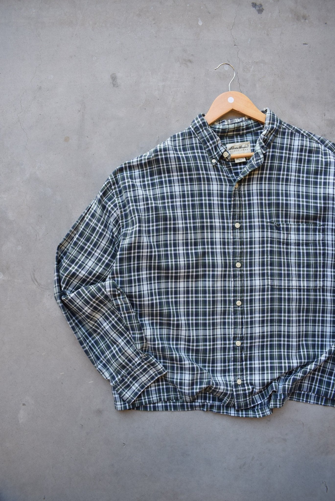 Eddie Bauer Green Cropped Long Sleeve Button Up — 2000s (XL/XXL) - Retrospective Store