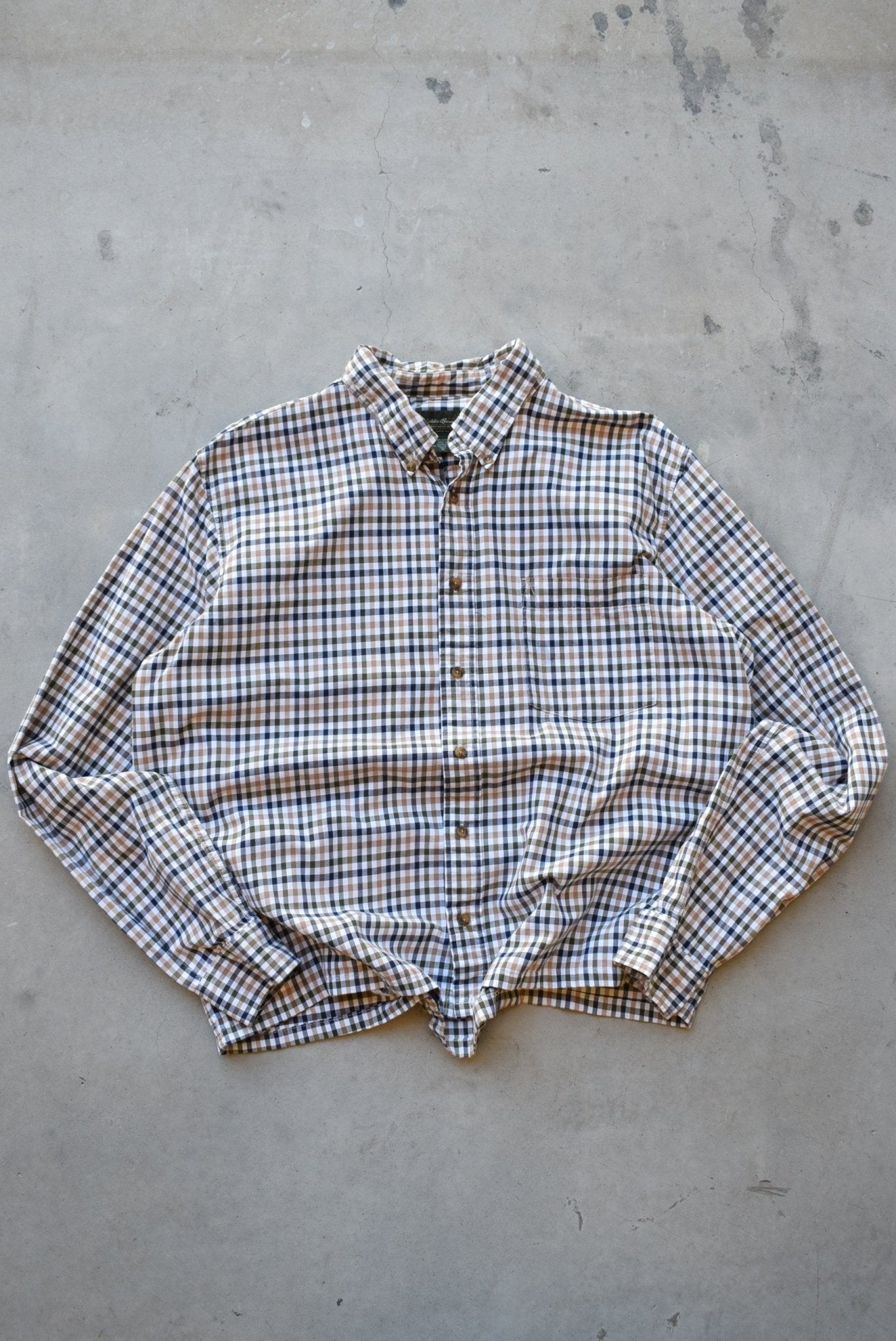 Eddie Bauer Tan Cropped Long Sleeve Button Up — 2000s (XL) - Retrospective Store