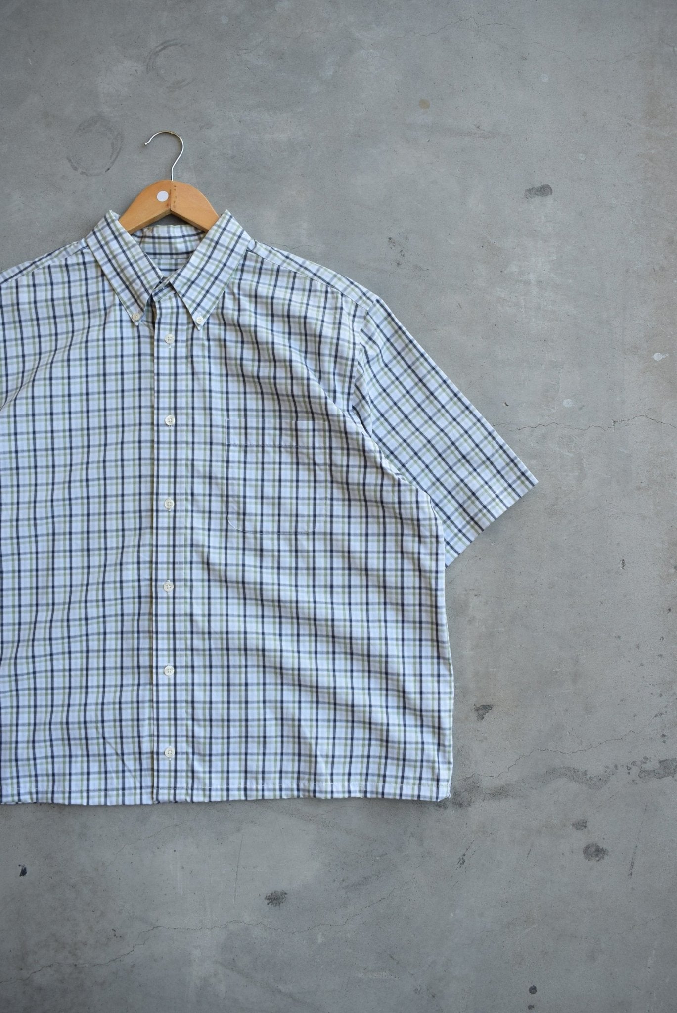 Eddie Bauer White Cropped Button Up — 2000s (XL) - Retrospective Store