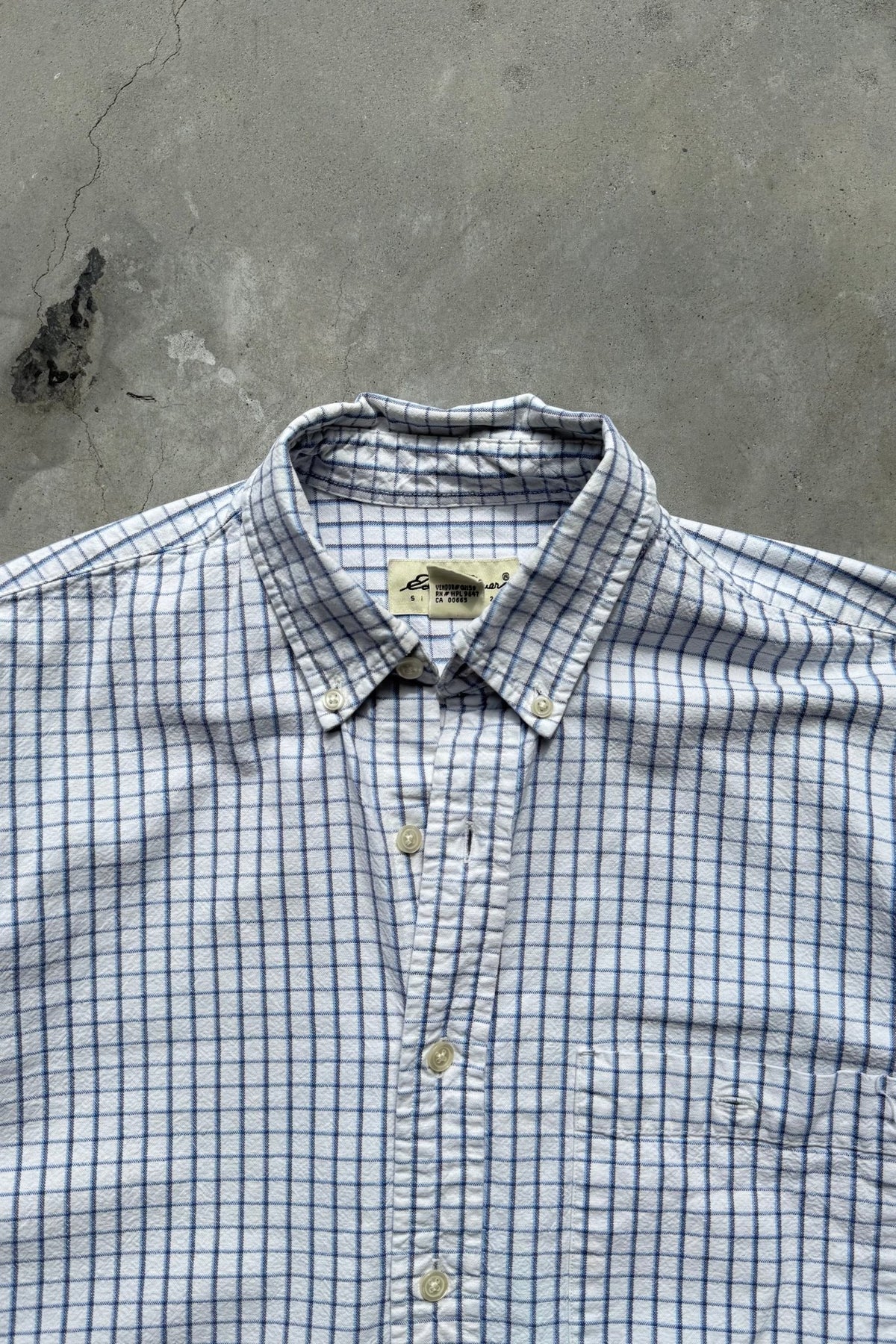 Eddie Bauer White Cropped Long Sleeve Button Up — 2000s (S/M) - Retrospective Store