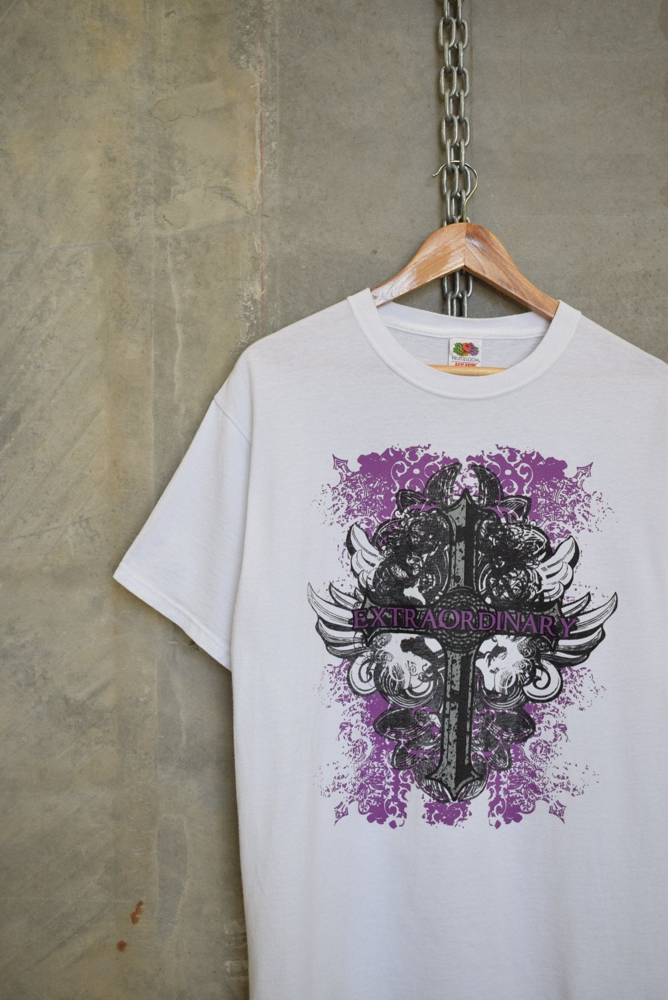 Extraordinary Y2K Graphic Tee — 2000s (L) - Retrospective Store