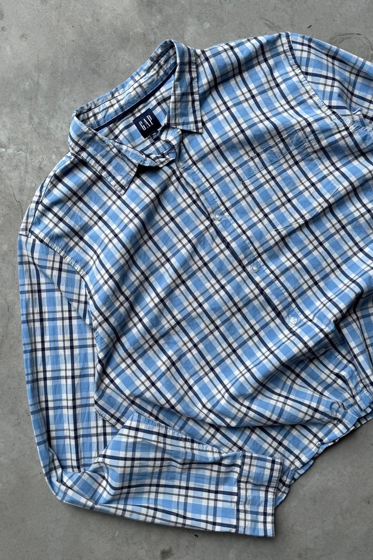 Gap Baby-Blue Cropped Long Sleeve Button Up — 2000s (L/XL) - Retrospective Store