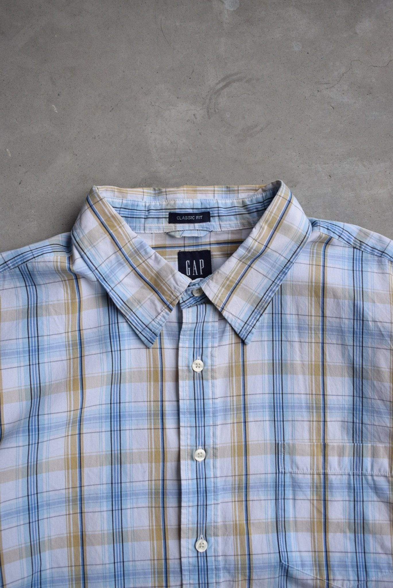 GAP Cropped Long Sleeve Button Up — 2000s (L) - Retrospective Store